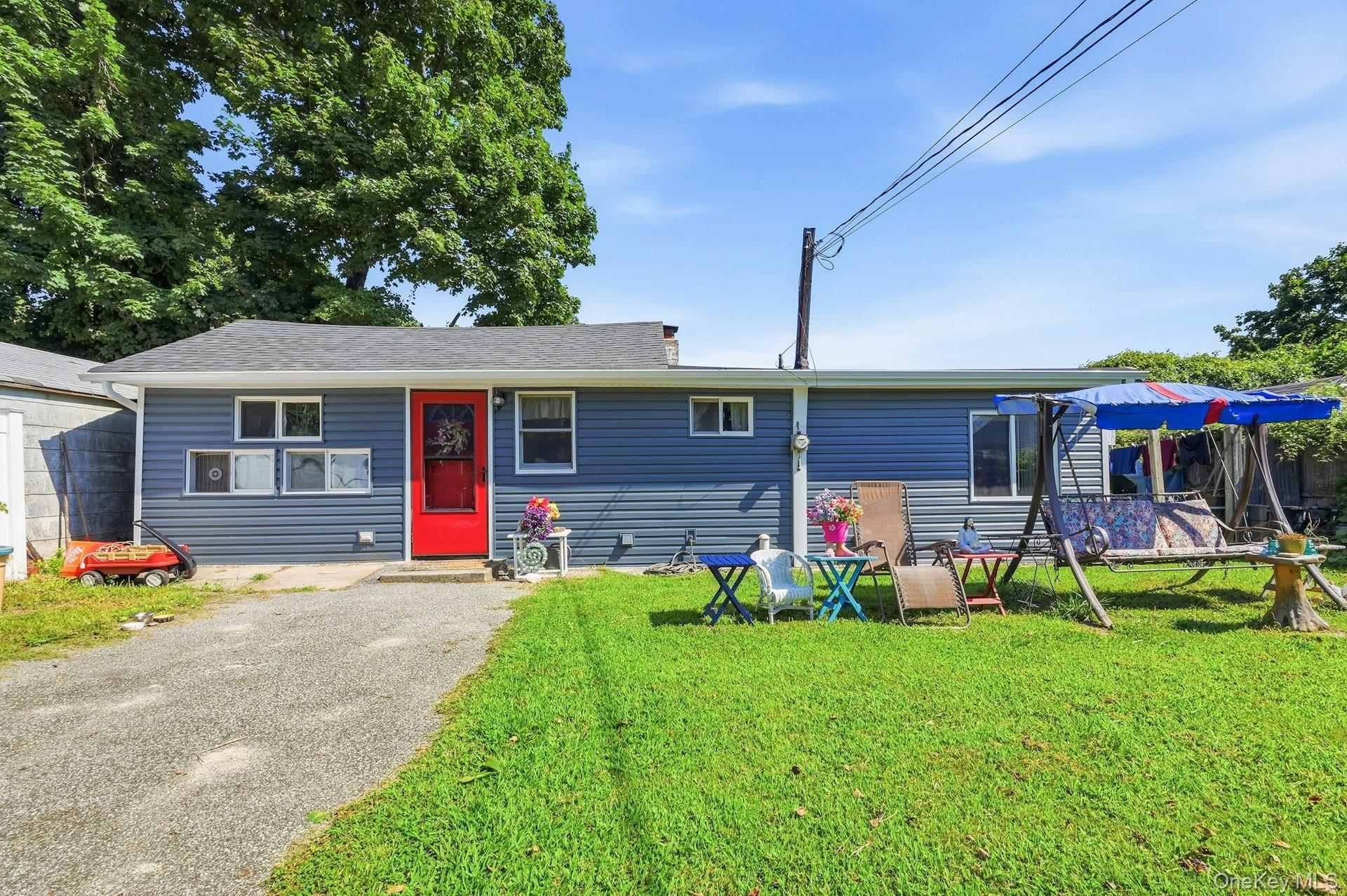 Single Family Sutton Court  Suffolk County, NY 11795, MLS-1035606-9