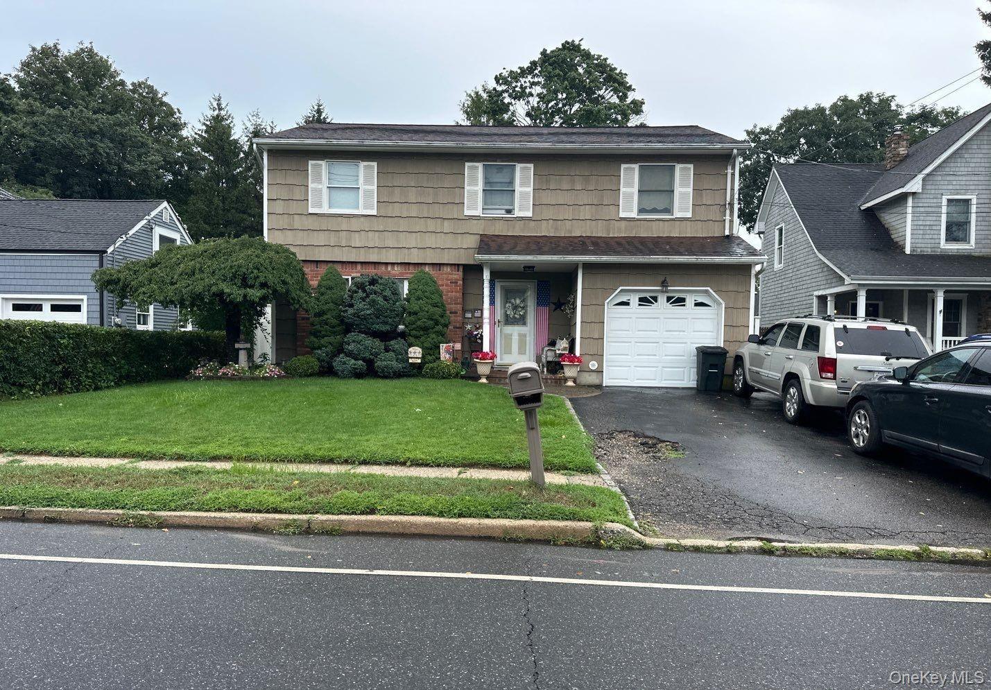 Single Family Maplewood Road Suffolk County, NY 11746, MLS-1035610-3