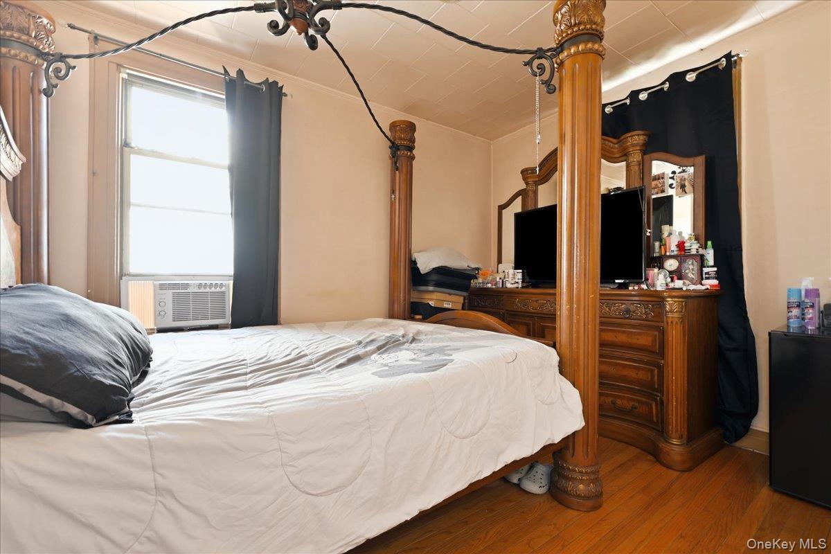 Single Family 79th Place  Queens, NY 11385, MLS-1035637-12