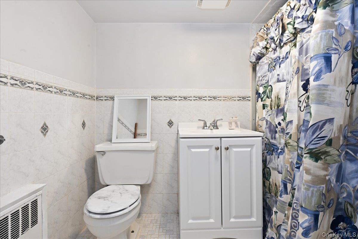 Single Family 79th Place  Queens, NY 11385, MLS-1035637-16