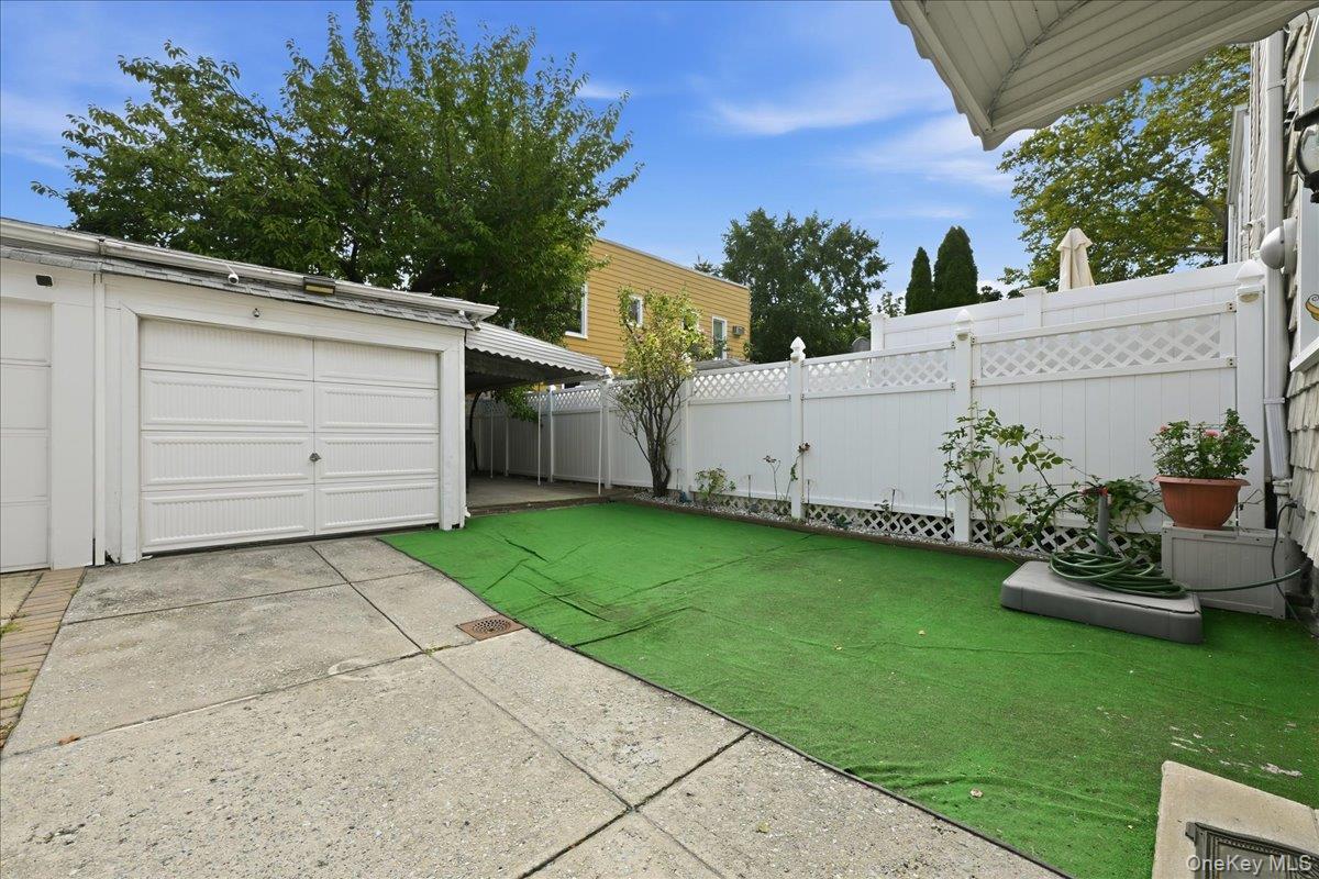Single Family 79th Place  Queens, NY 11385, MLS-1035637-18