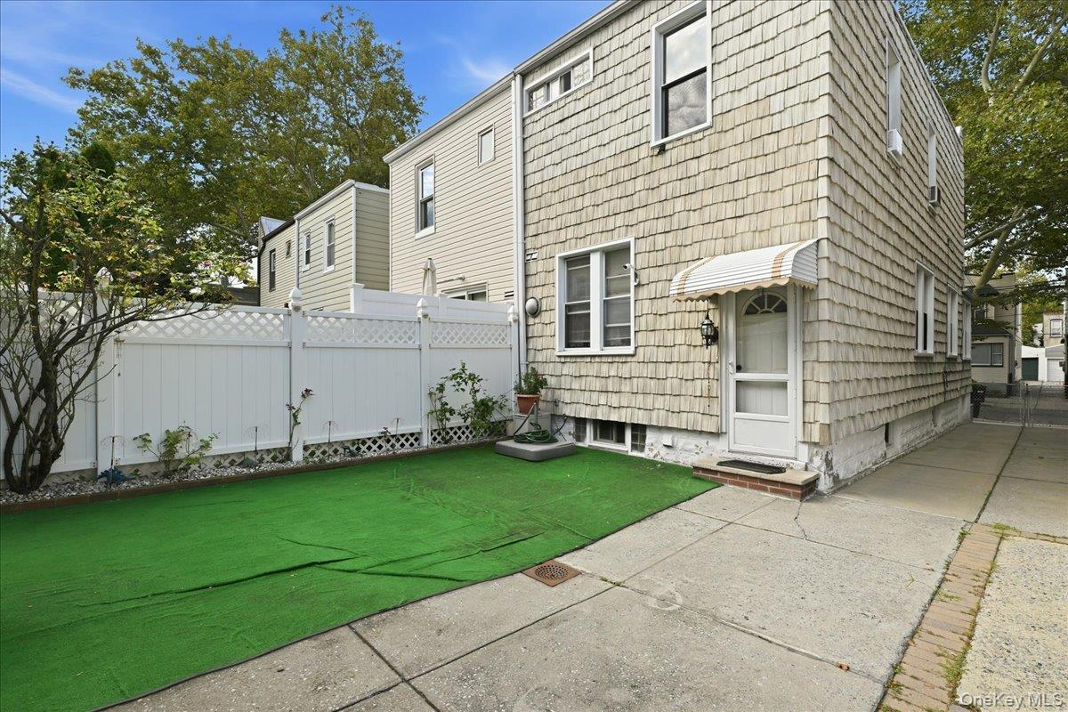 Single Family 79th Place  Queens, NY 11385, MLS-1035637-22