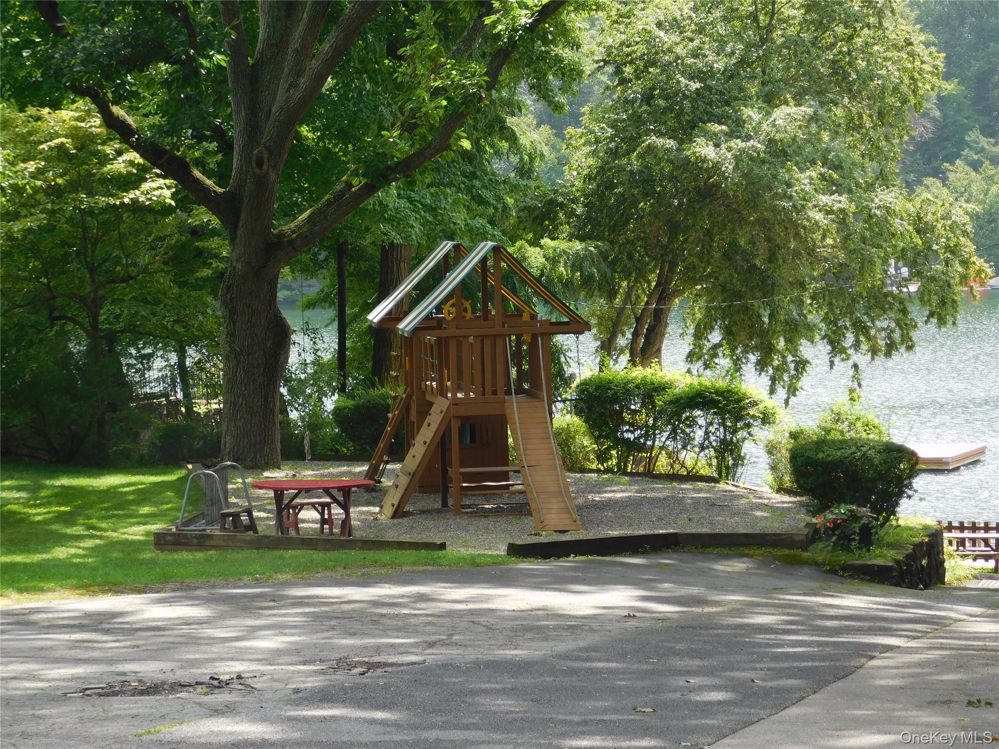 Single Family Sycamore Terrace Putnam County, NY 10541, MLS-1035644-27