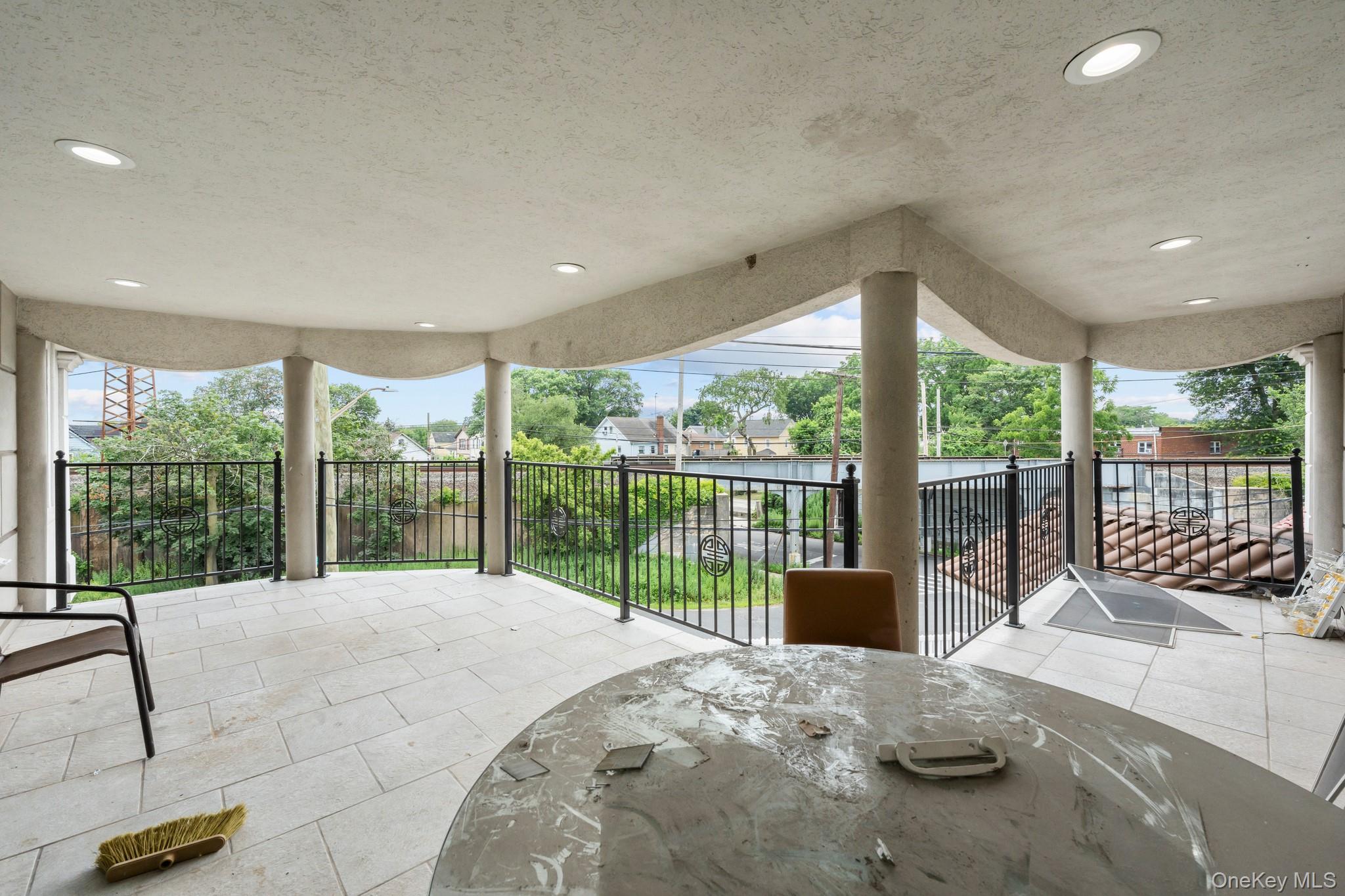 Single Family 138th Road  Queens, NY 11413, MLS-1035650-12