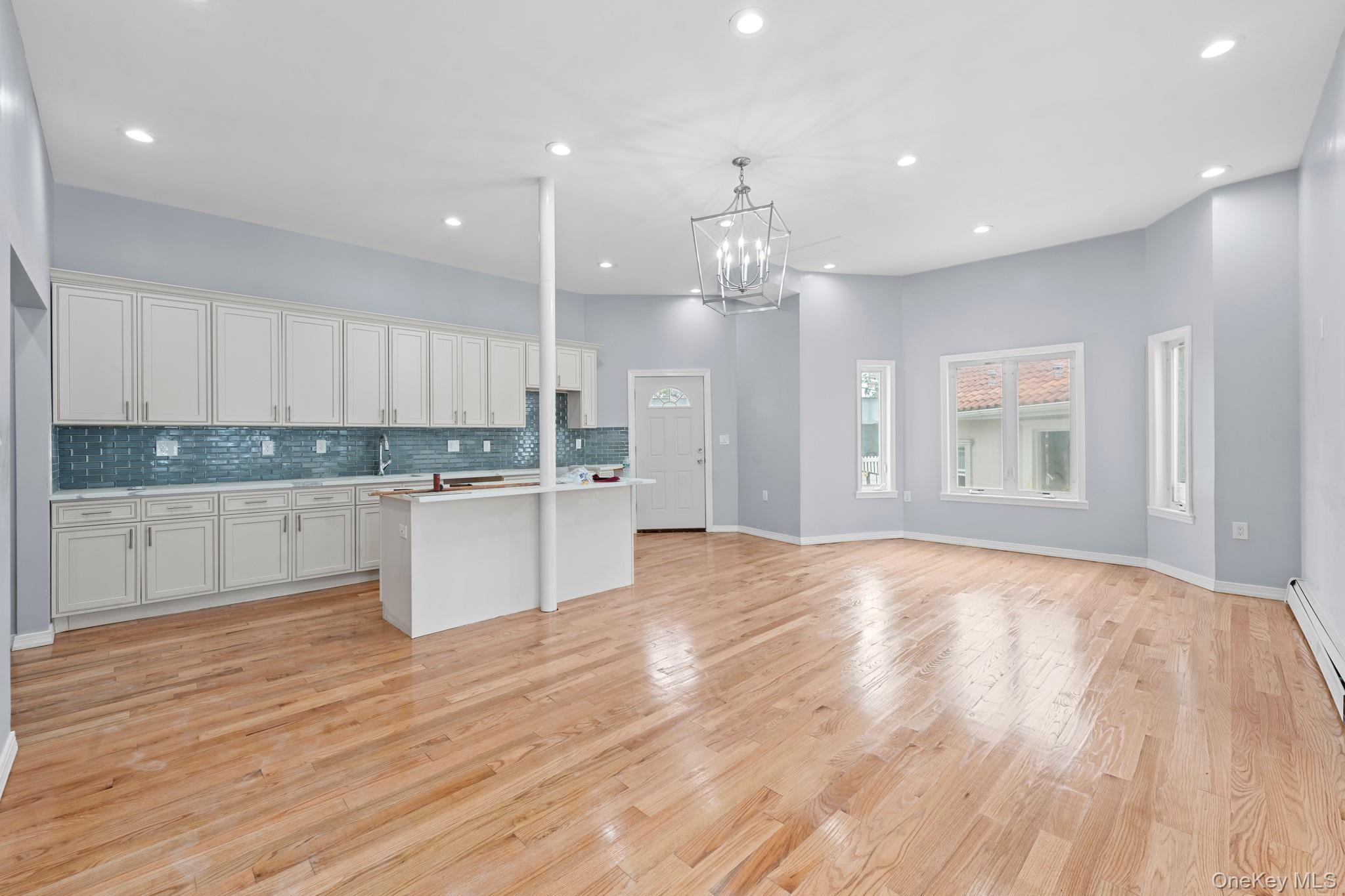 Single Family 138th Road  Queens, NY 11413, MLS-1035650-3