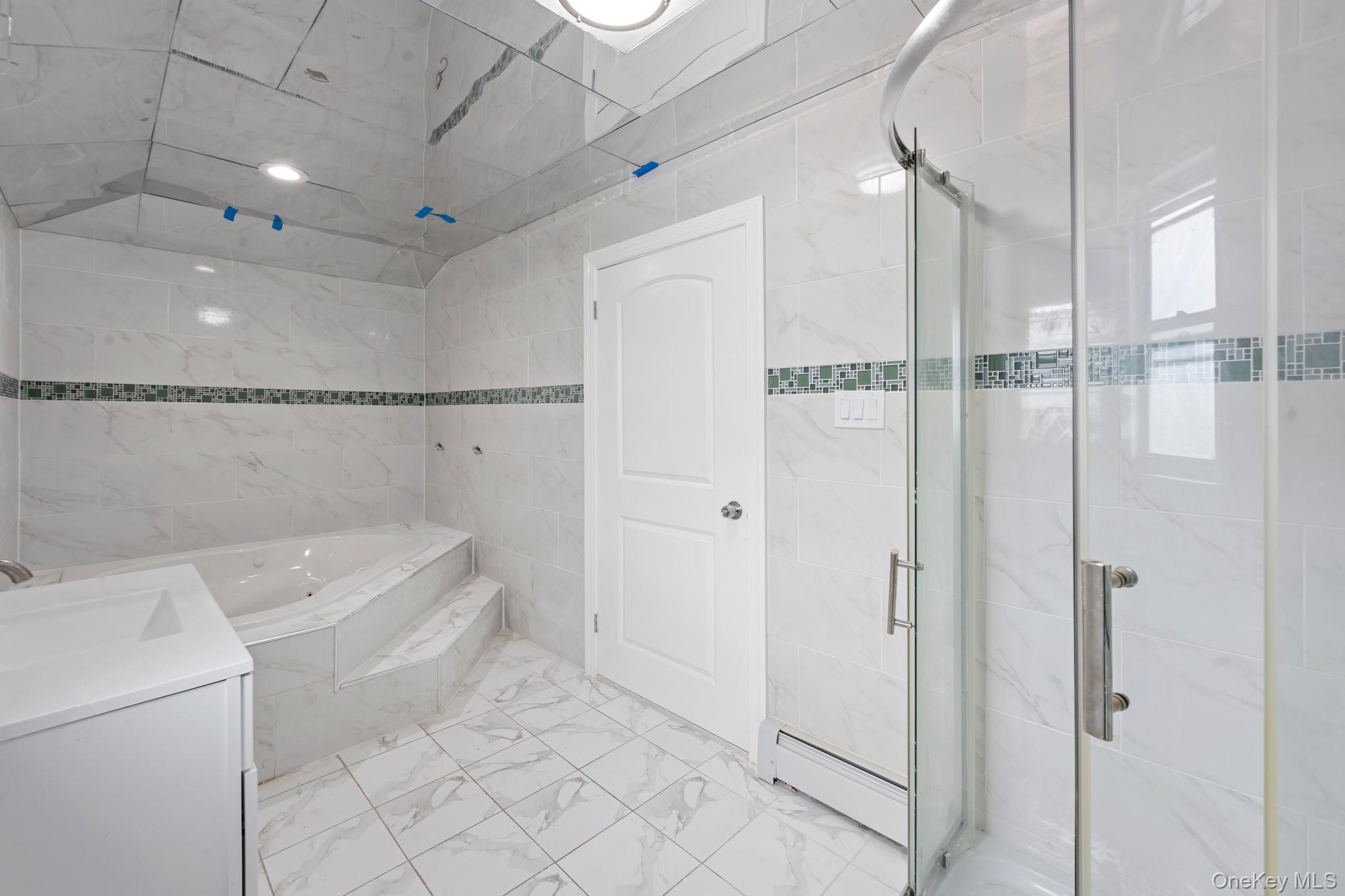 Single Family 138th Road  Queens, NY 11413, MLS-1035650-8