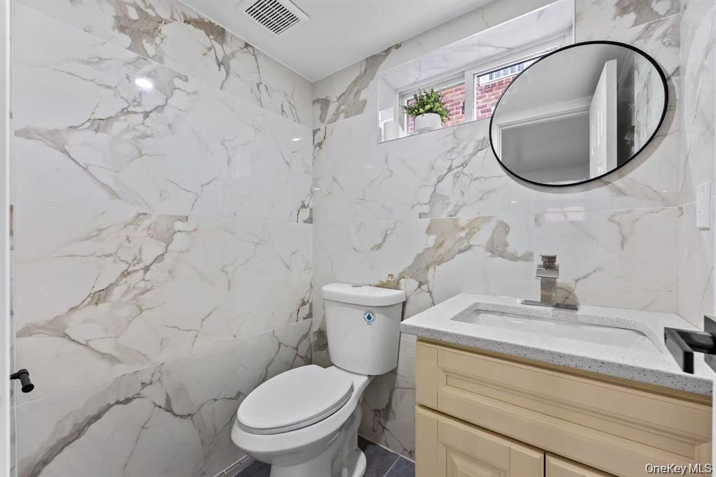 Single Family 76th Road  Queens, NY 11364, MLS-1035655-13
