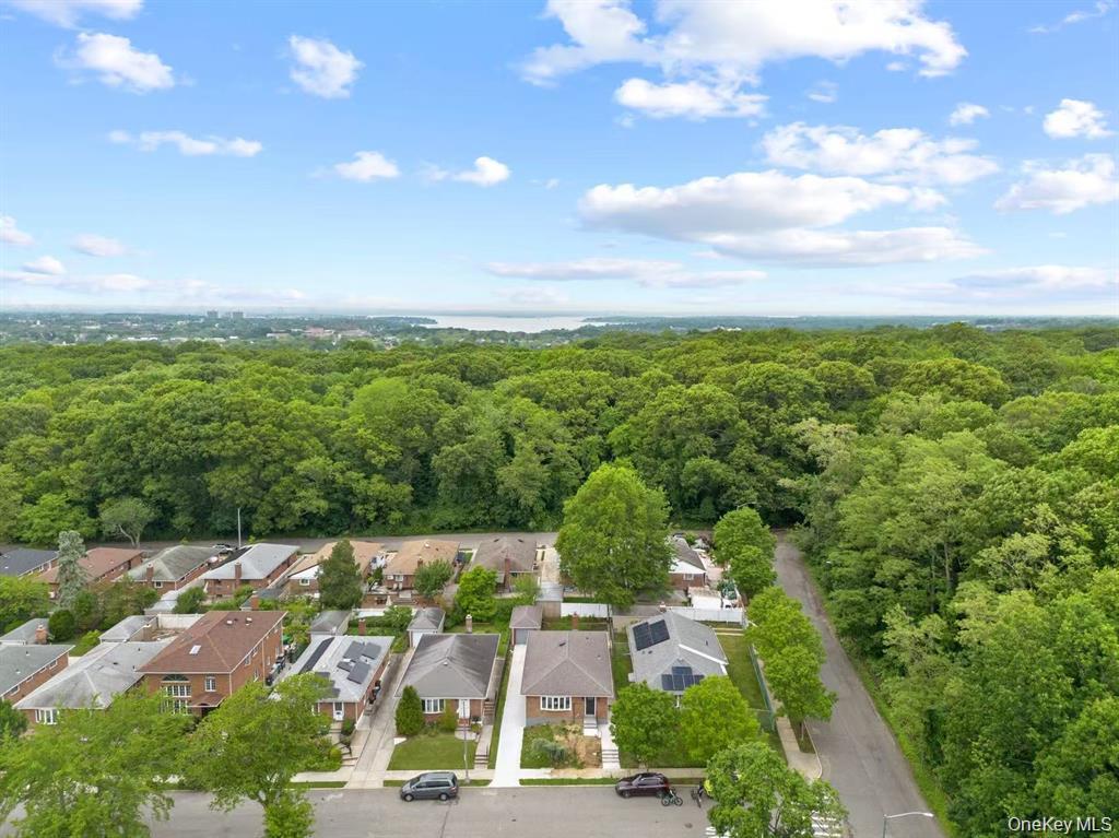 Single Family 76th Road  Queens, NY 11364, MLS-1035655-15