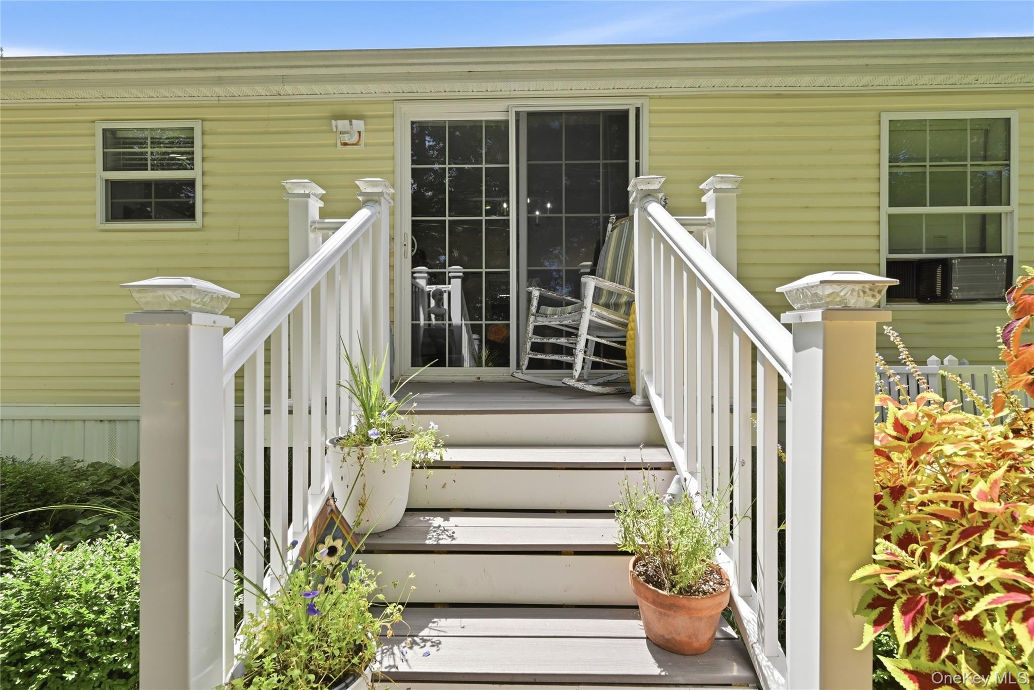 Single Family Hubbard Avenue  Suffolk County, NY 11901, MLS-1035667-28