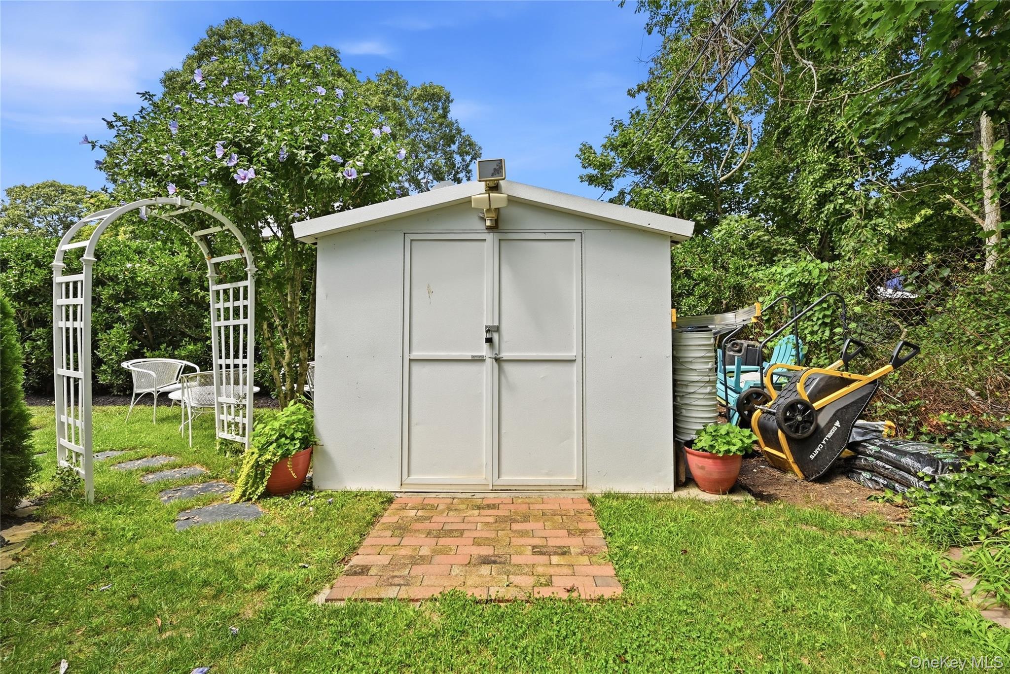 Single Family Hubbard Avenue  Suffolk County, NY 11901, MLS-1035667-30