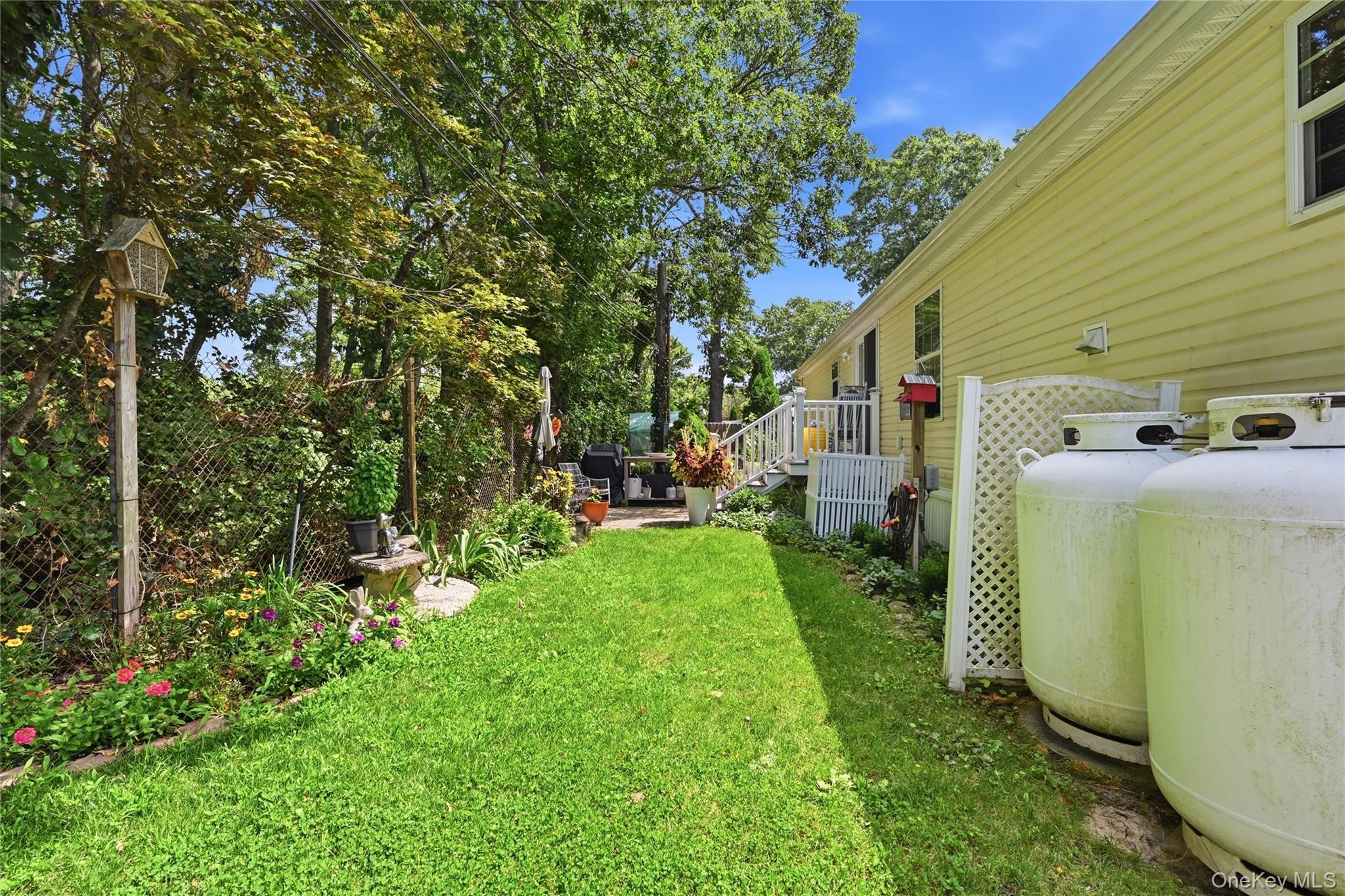 Single Family Hubbard Avenue  Suffolk County, NY 11901, MLS-1035667-31