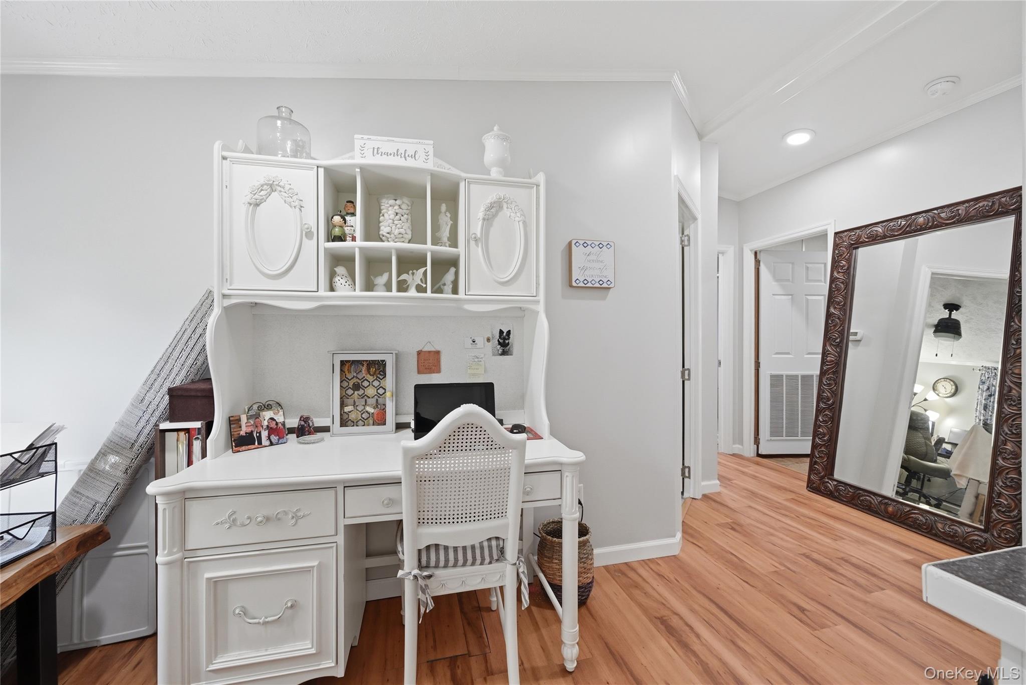 Single Family Hubbard Avenue  Suffolk County, NY 11901, MLS-1035667-8