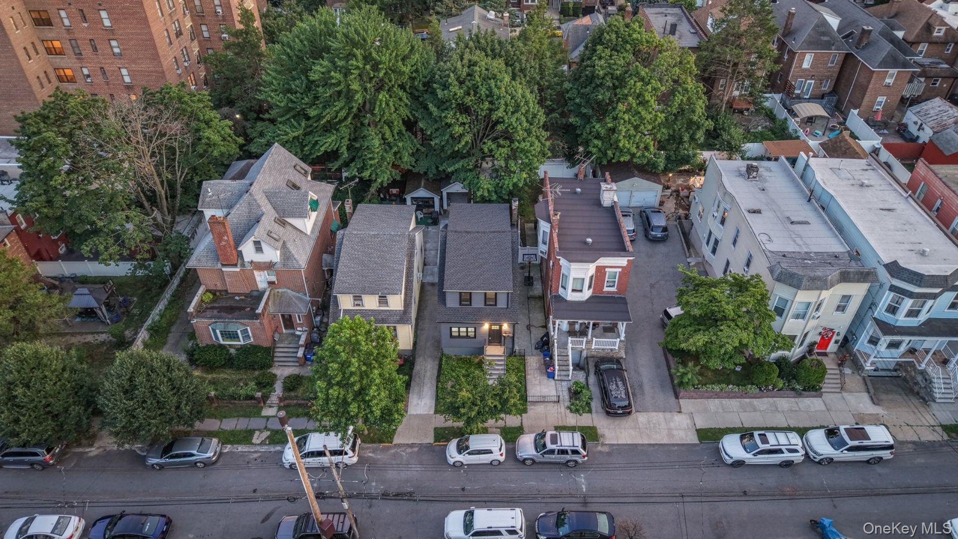 Single Family E 238th Street Bronx, NY 10470, MLS-1035680-25
