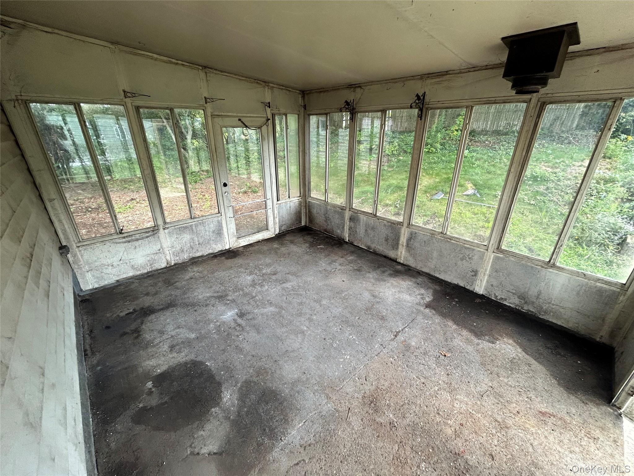 Single Family New York Avenue  Suffolk County, NY 11789, MLS-1035687-5