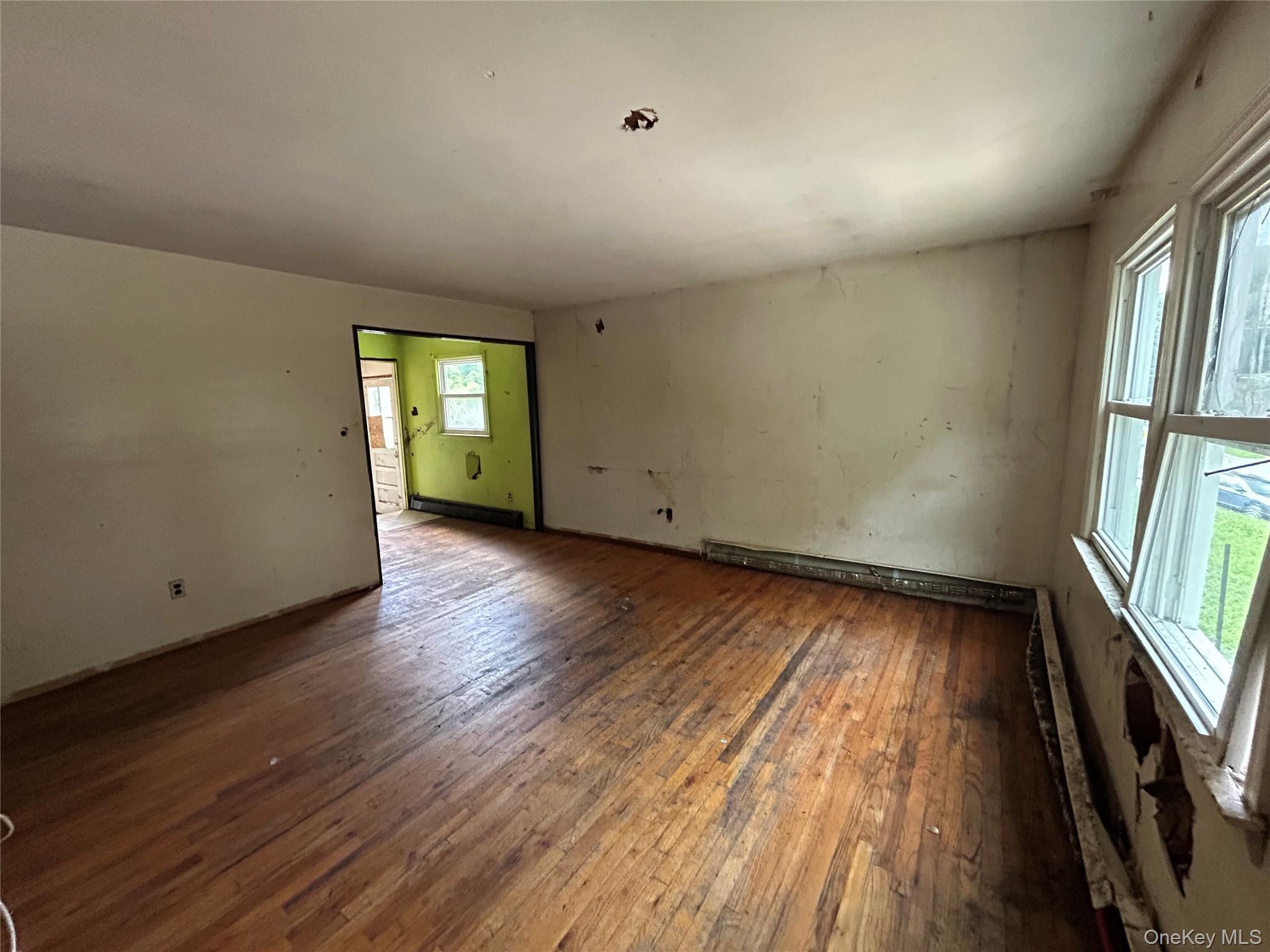 Single Family New York Avenue  Suffolk County, NY 11789, MLS-1035687-6