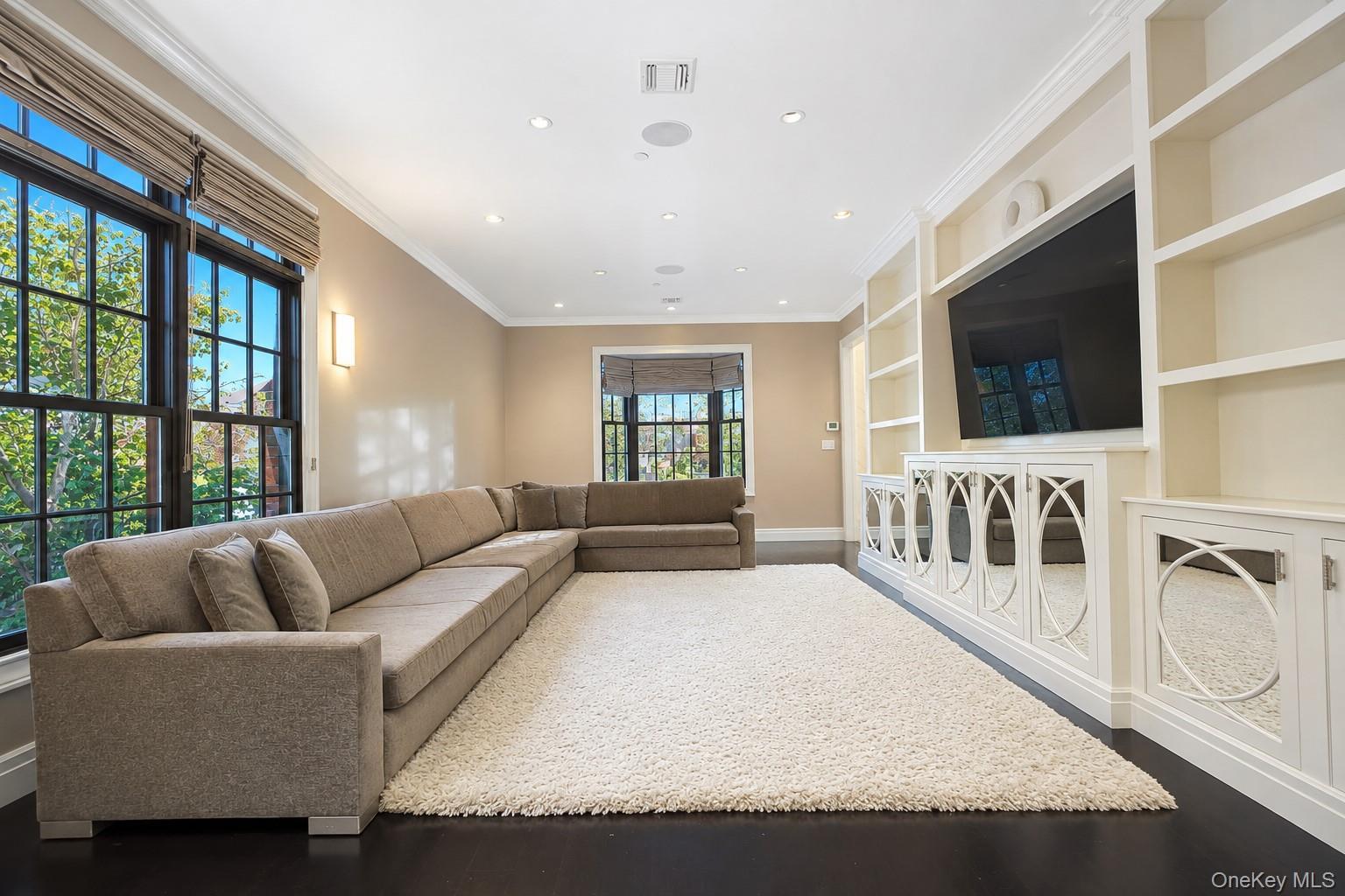 Single Family Durges Street Staten Island, NY 10304, MLS-1035710-21