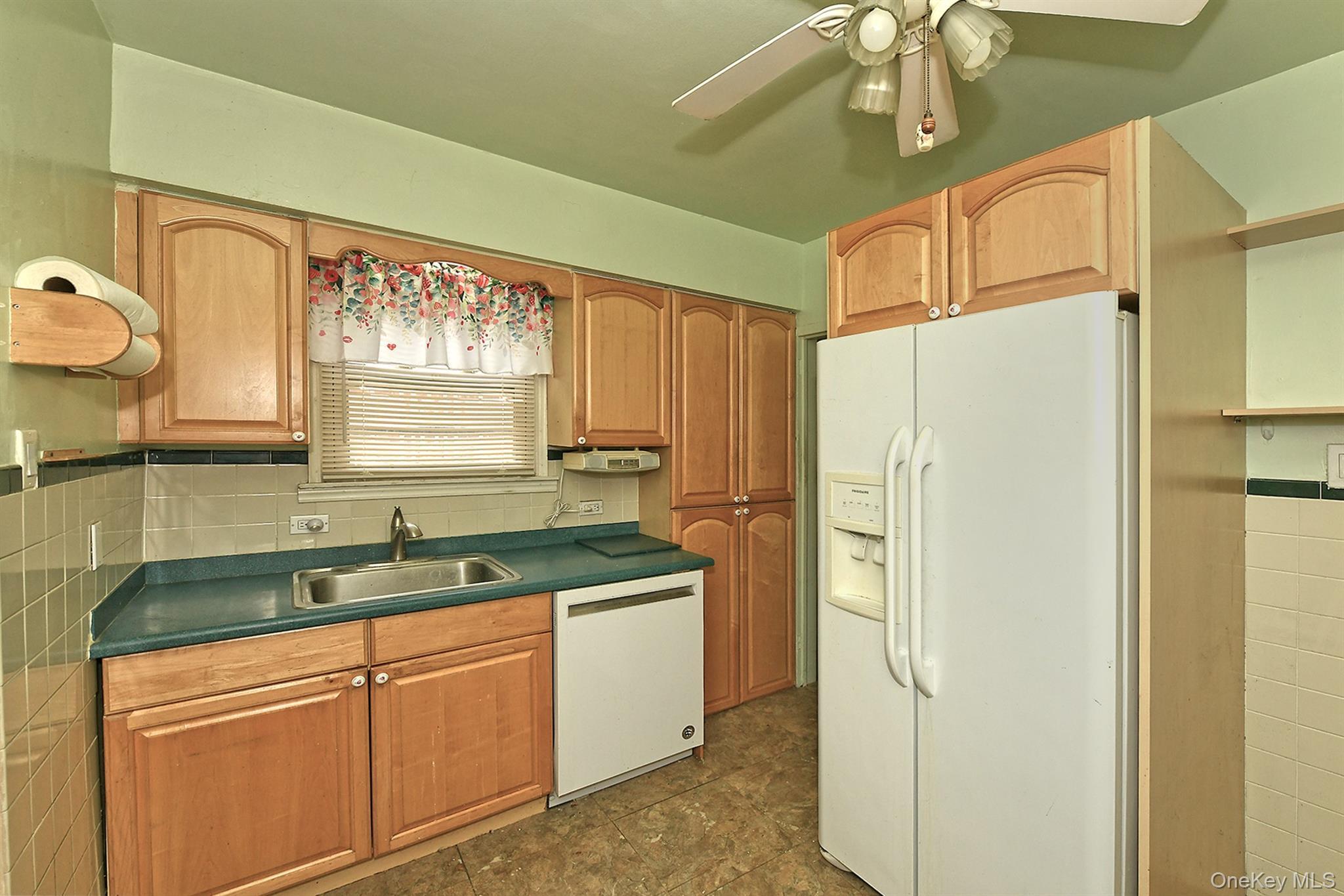 Single Family 219th Street Queens, NY 11364, MLS-1035721-12