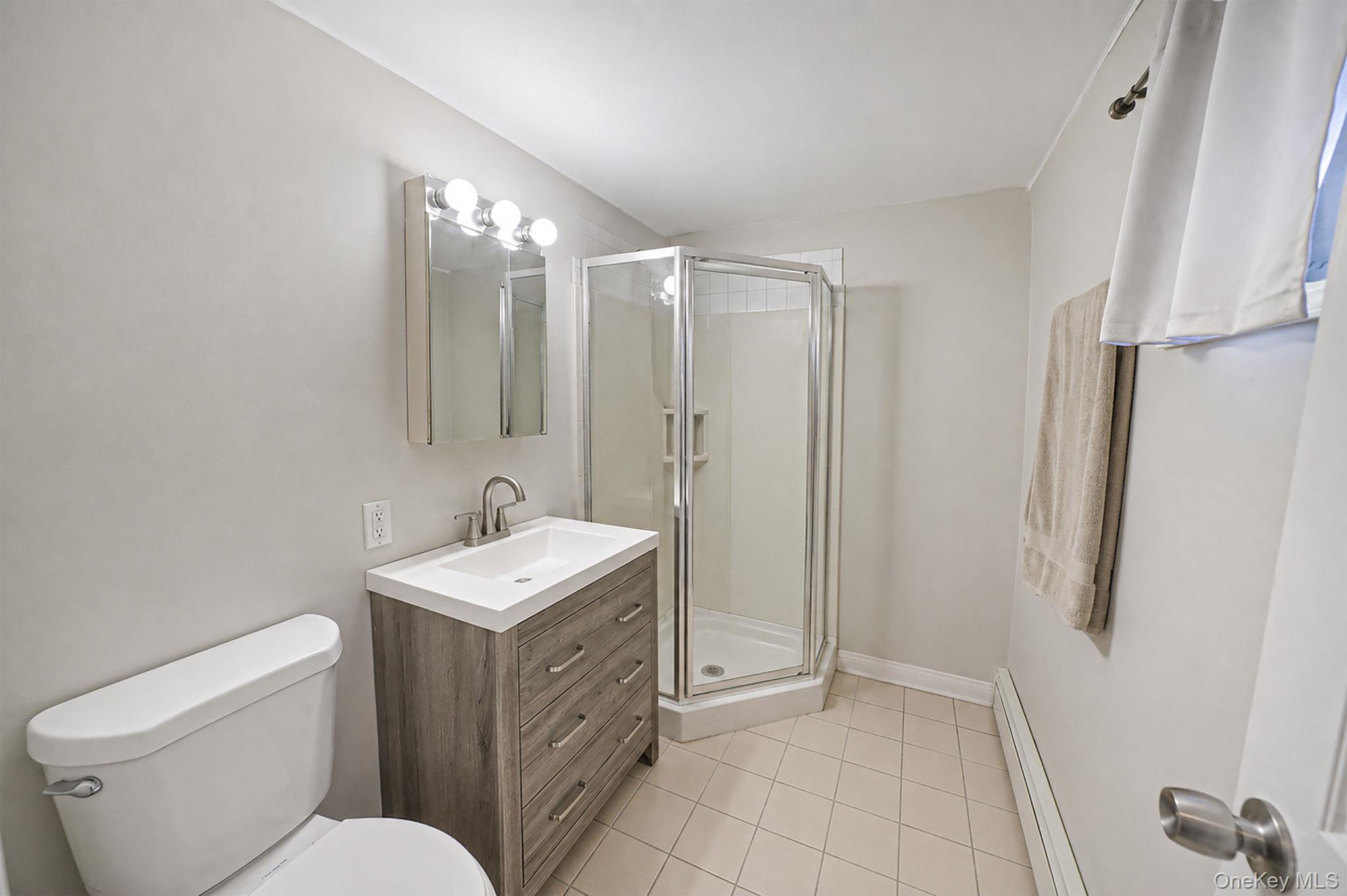 Single Family Mowbray Avenue  Suffolk County, NY 11706, MLS-1035730-24
