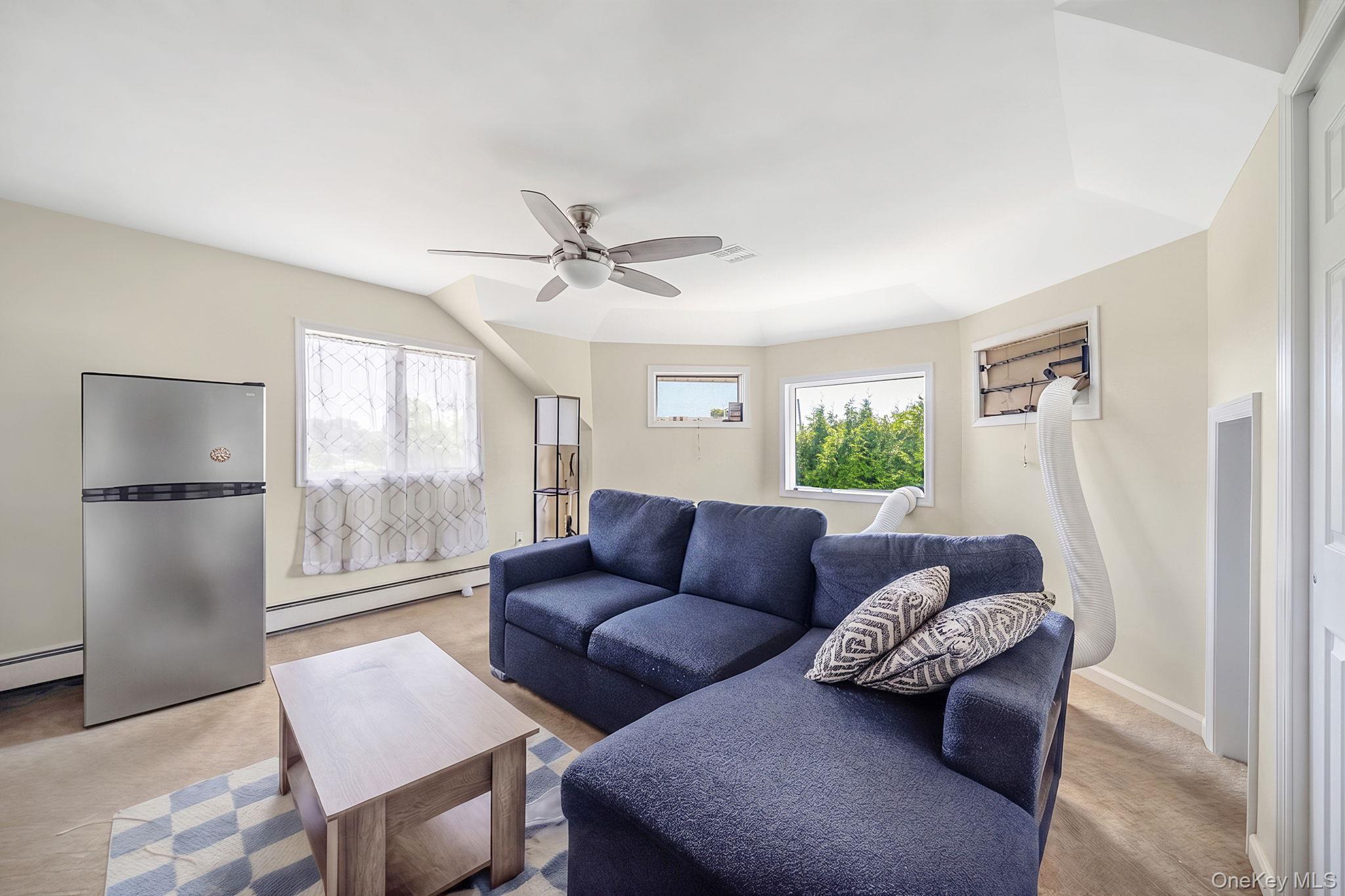 Single Family Mowbray Avenue  Suffolk County, NY 11706, MLS-1035730-27