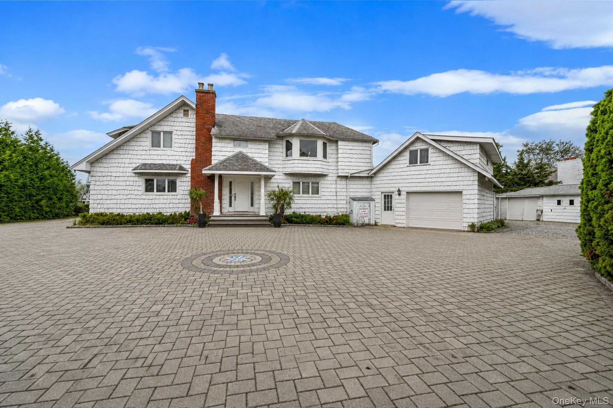 Single Family Mowbray Avenue  Suffolk County, NY 11706, MLS-1035730-4