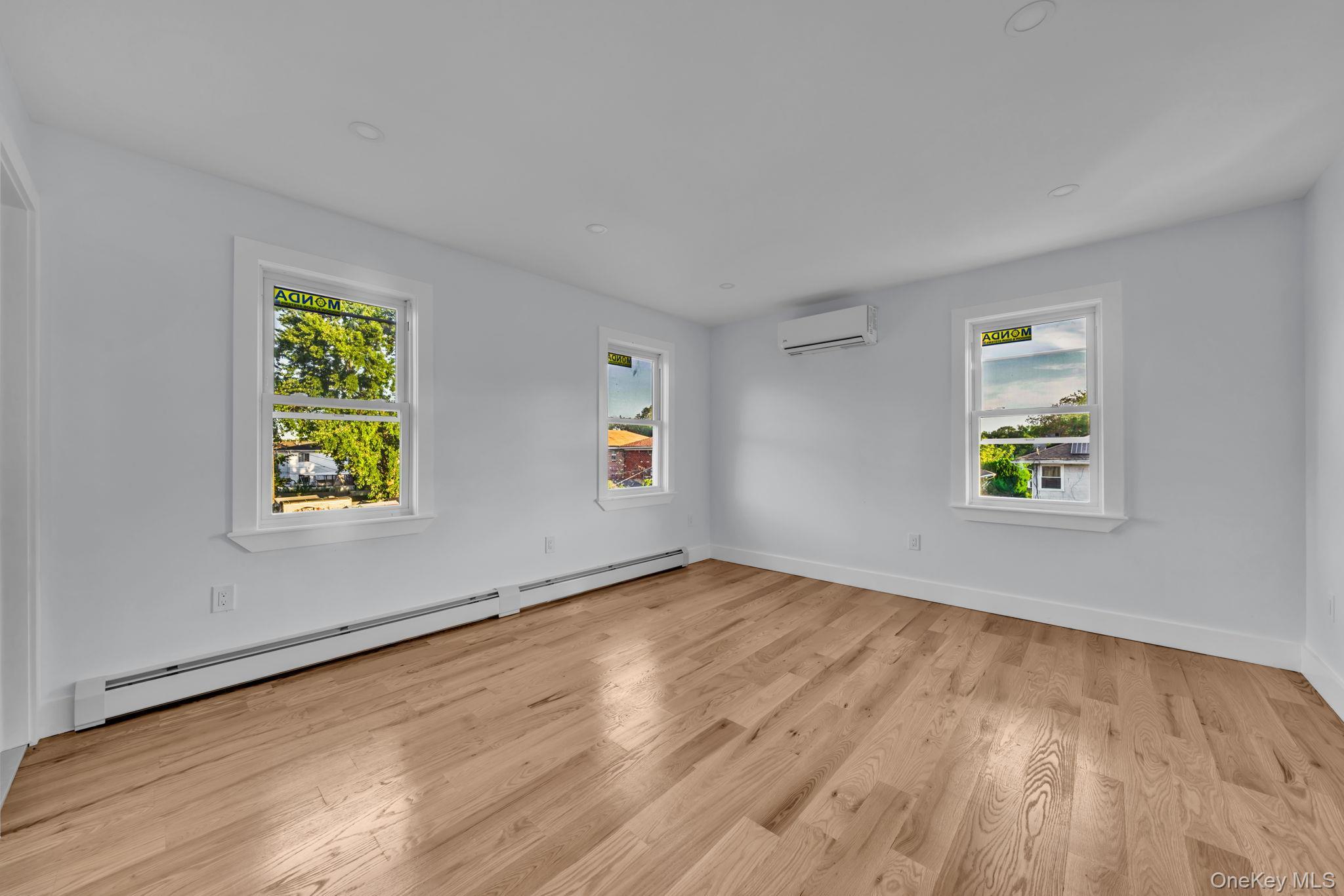 Single Family 144th Avenue Queens, NY 11413, MLS-1035744-12