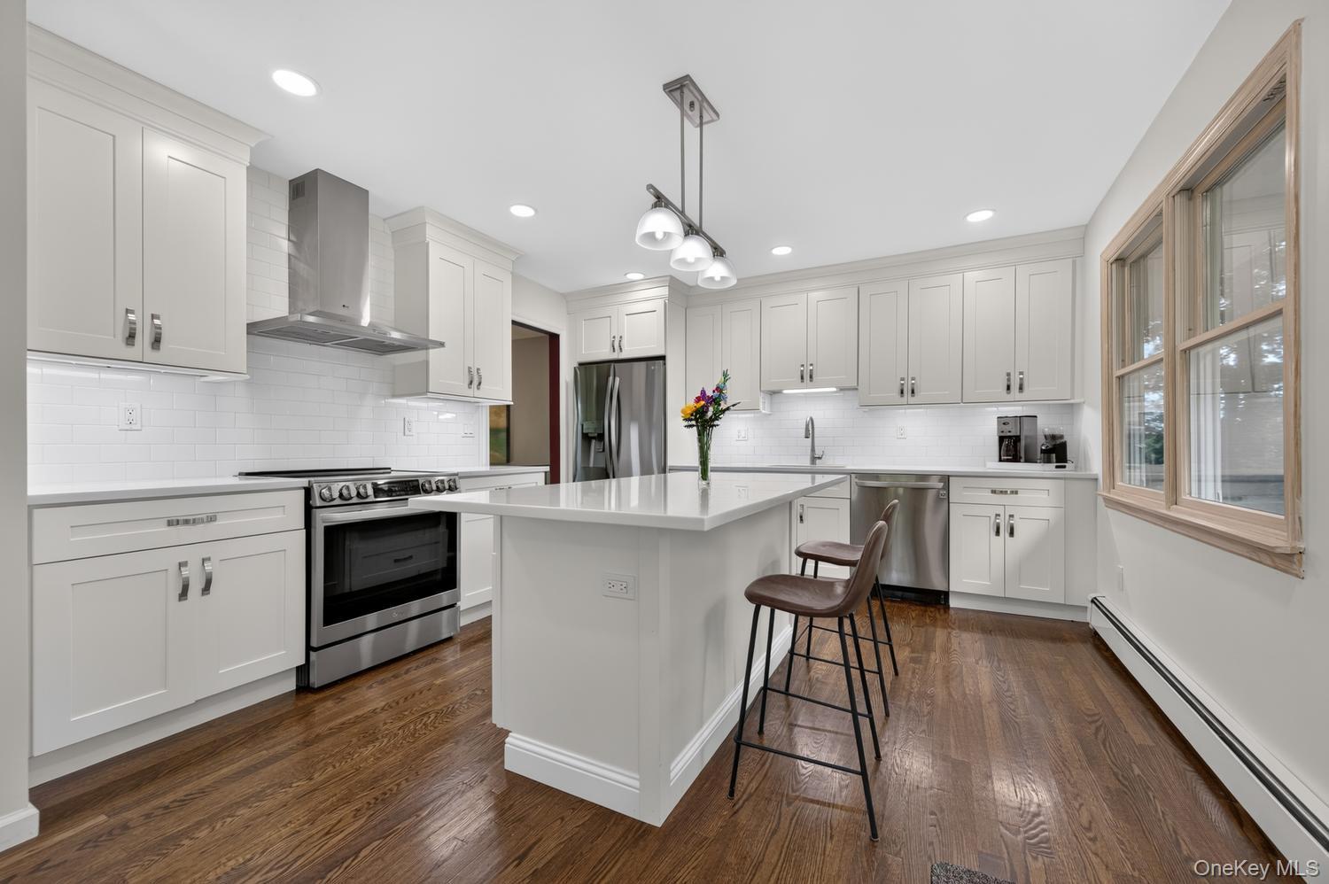 Single Family Rochester Court Suffolk County, NY 11743, MLS-1035752-6