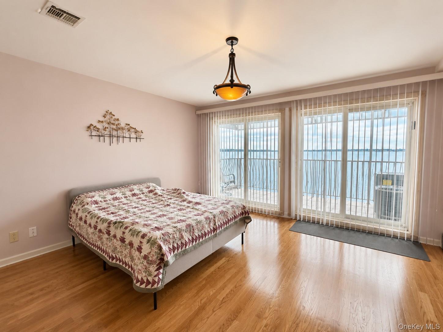 Single Family Dean Avenue  Bronx, NY 10465, MLS-1035762-22