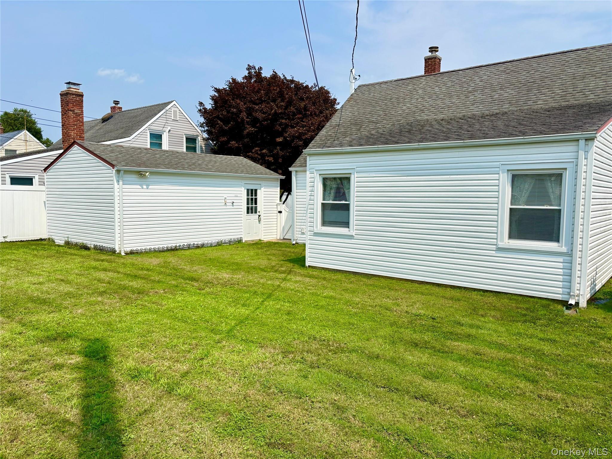 Single Family Heather Lane Nassau County, NY 11756, MLS-1035768-18