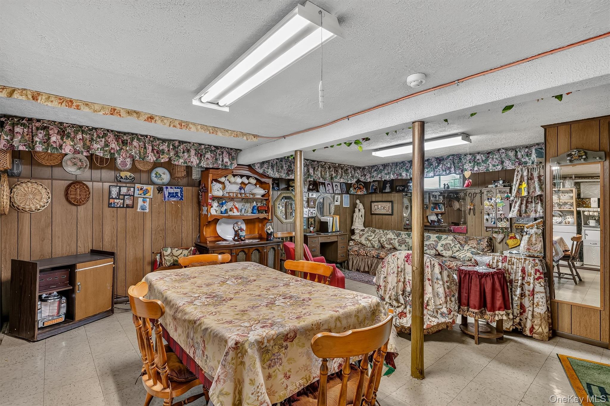 Single Family Woodland Avenue Westchester County, NY 10573, MLS-1035795-24