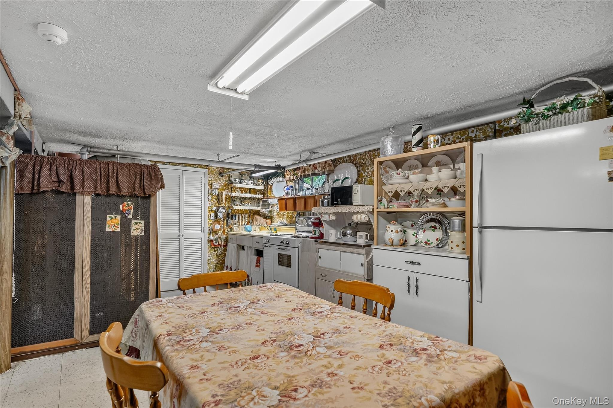 Single Family Woodland Avenue Westchester County, NY 10573, MLS-1035795-25