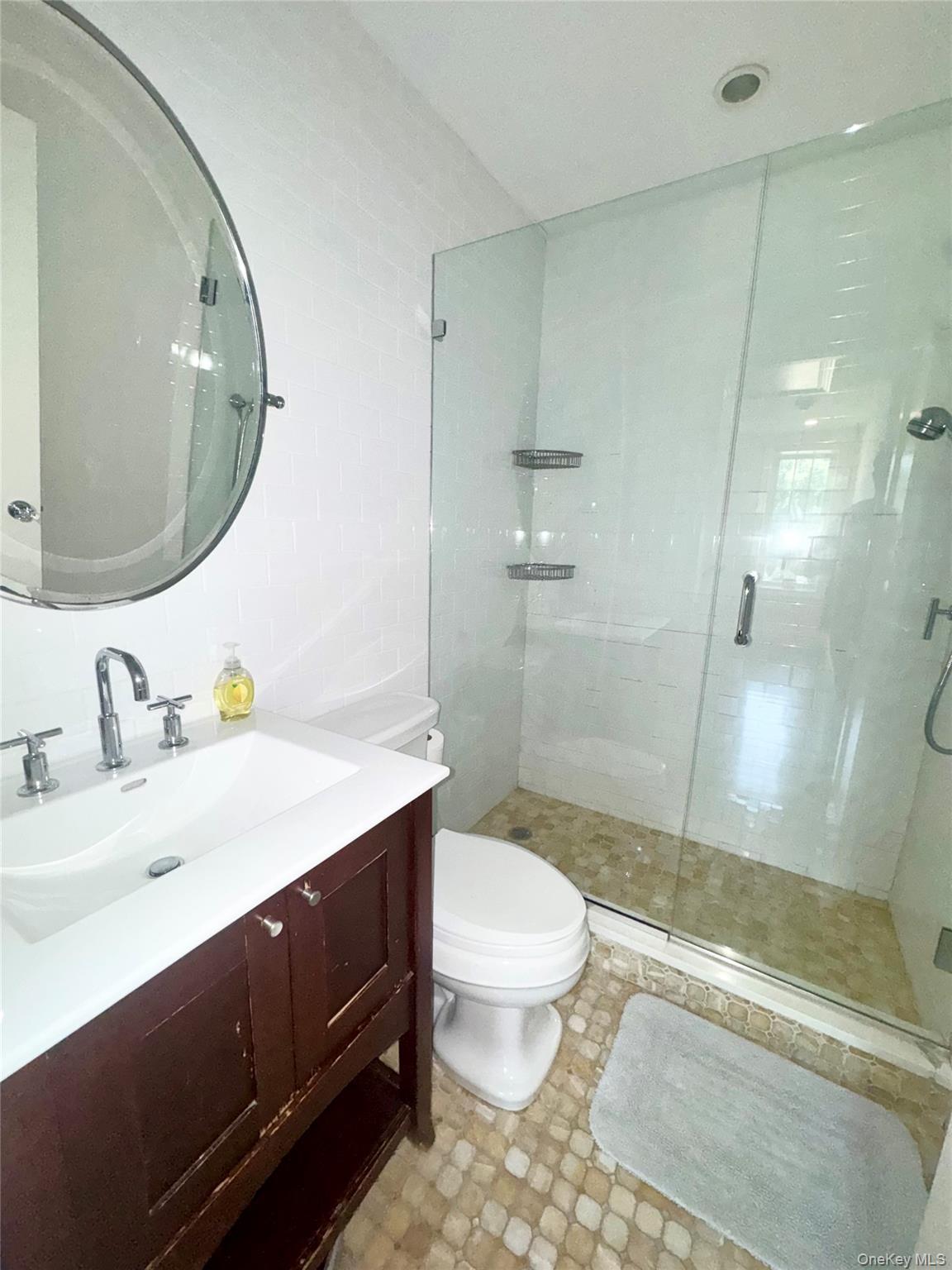 Single Family King Avenue Bronx, NY 10464, MLS-1035845-18