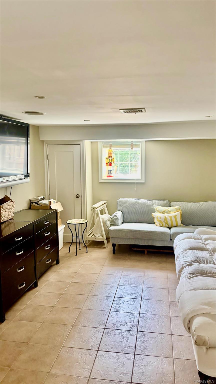 Single Family King Avenue Bronx, NY 10464, MLS-1035845-22