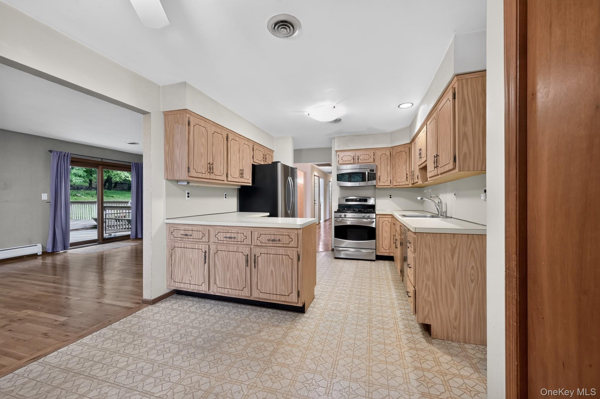 Single Family Waters Edge Rockland County, NY 10989, MLS-1035867-19