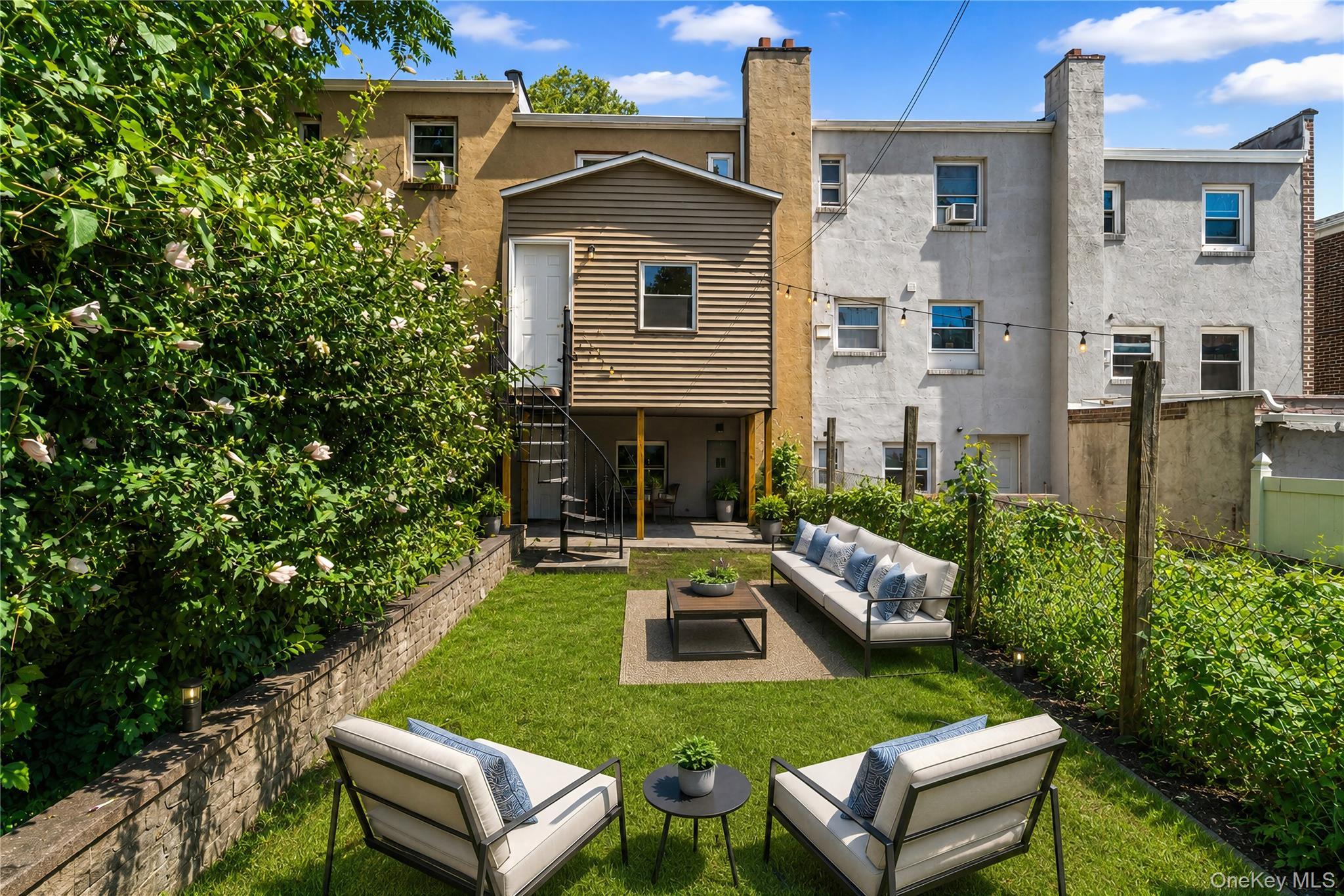 Single Family E 230th Street Bronx, NY 10466, MLS-1035873-12