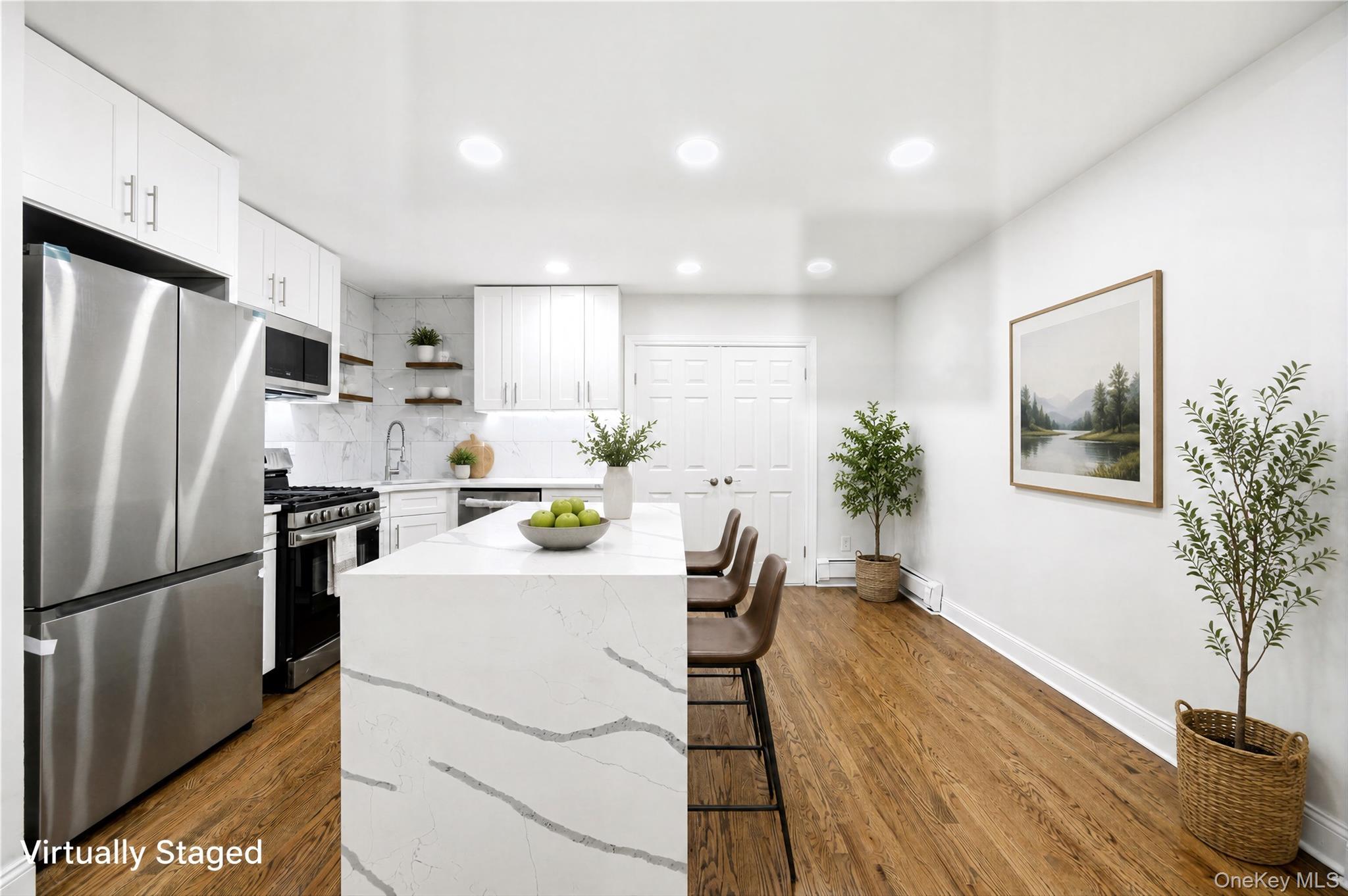 Single Family E 230th Street Bronx, NY 10466, MLS-1035873-2
