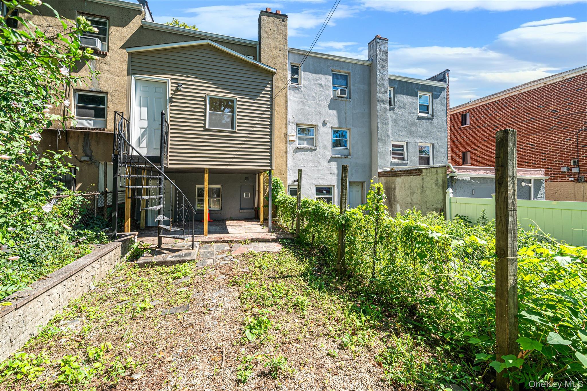Single Family E 230th Street Bronx, NY 10466, MLS-1035873-34