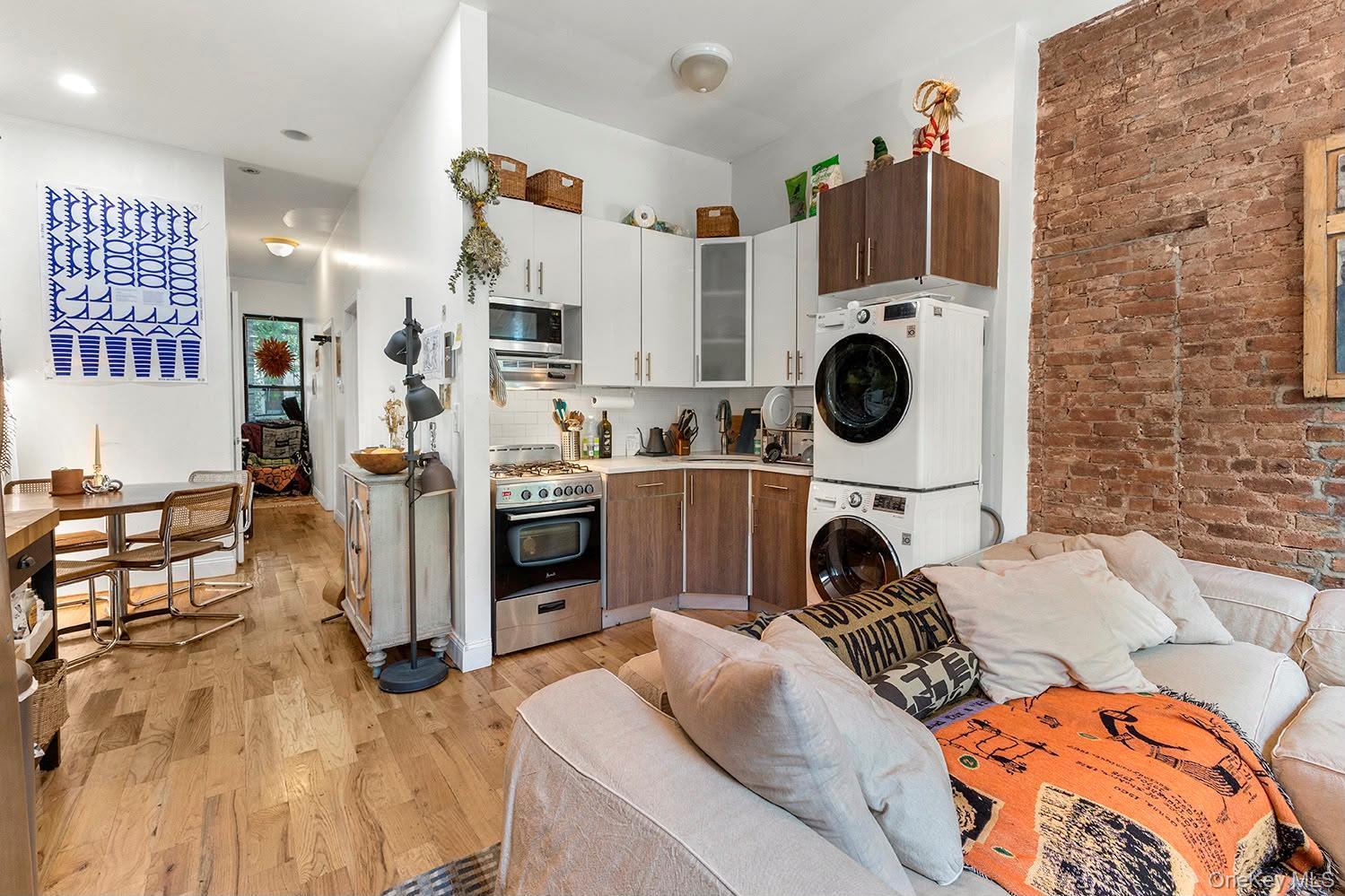 Single Family Lafayette Avenue  Brooklyn, NY 11221, MLS-1035875-15
