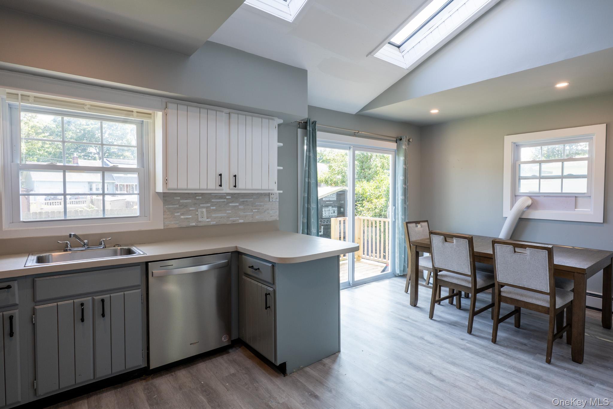 Single Family Silver Road Suffolk County, NY 11951, MLS-1035882-7