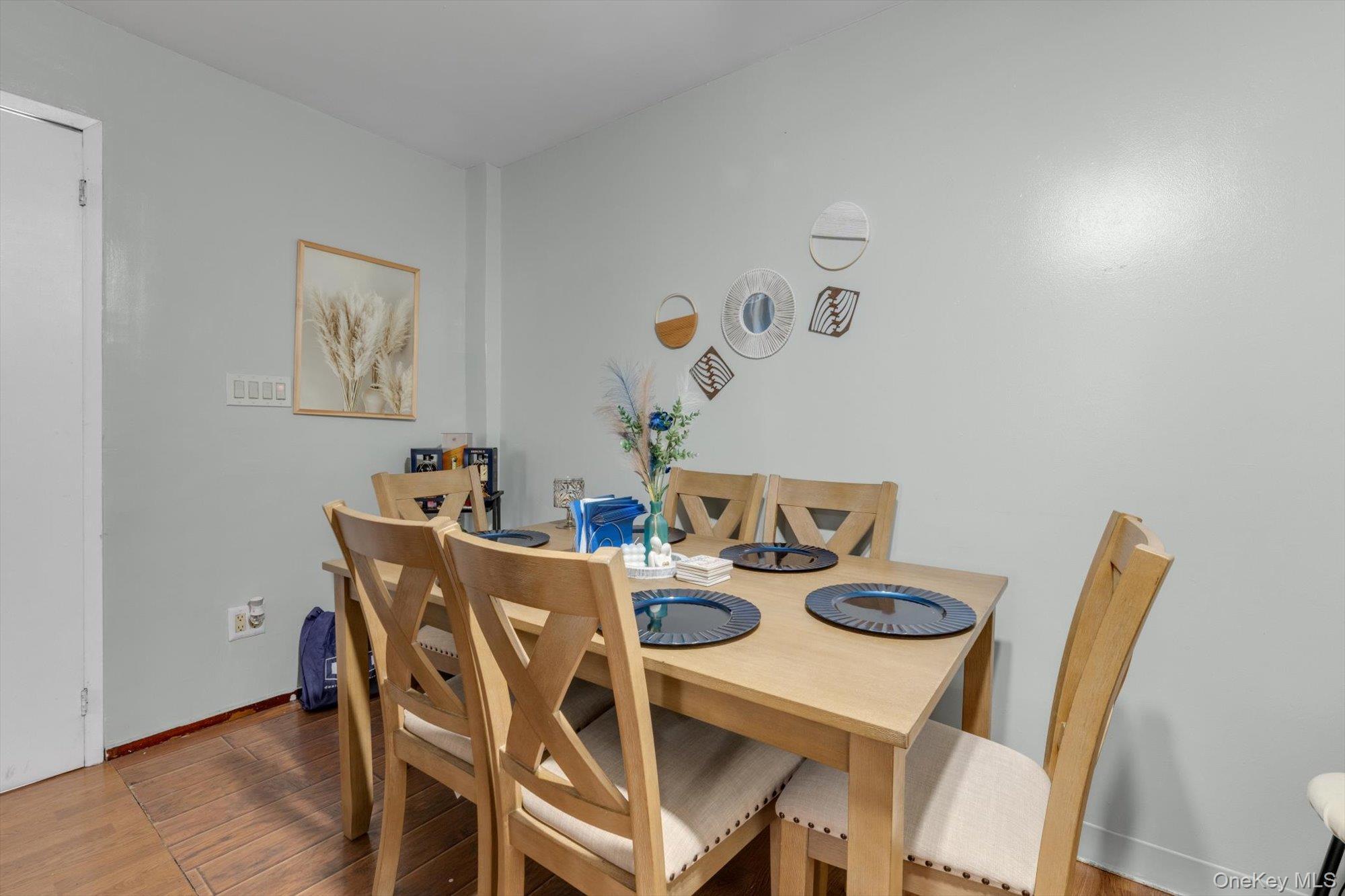 Single Family Cooper Avenue Queens, NY 11385, MLS-1035884-16