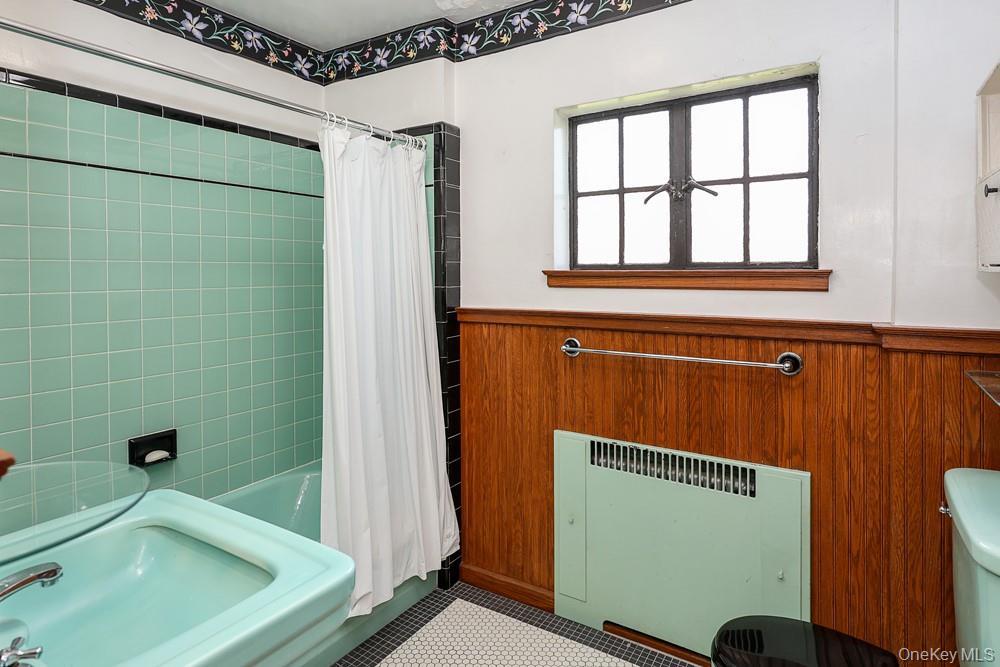 Single Family Somerset Street Queens, NY 11432, MLS-1035895-17