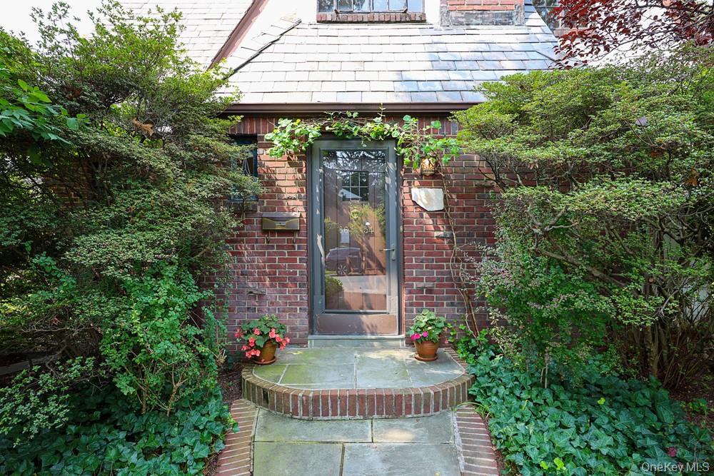 Single Family Somerset Street Queens, NY 11432, MLS-1035895-2