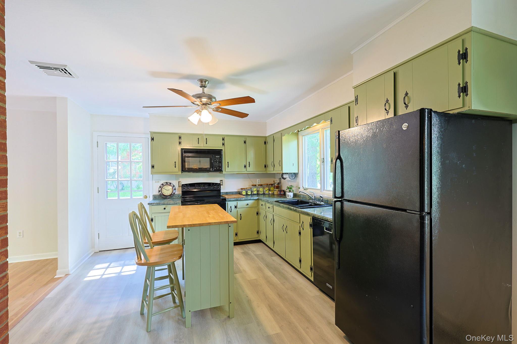 Single Family Edgehill Drive Dutchess County, NY 12590, MLS-1035904-13