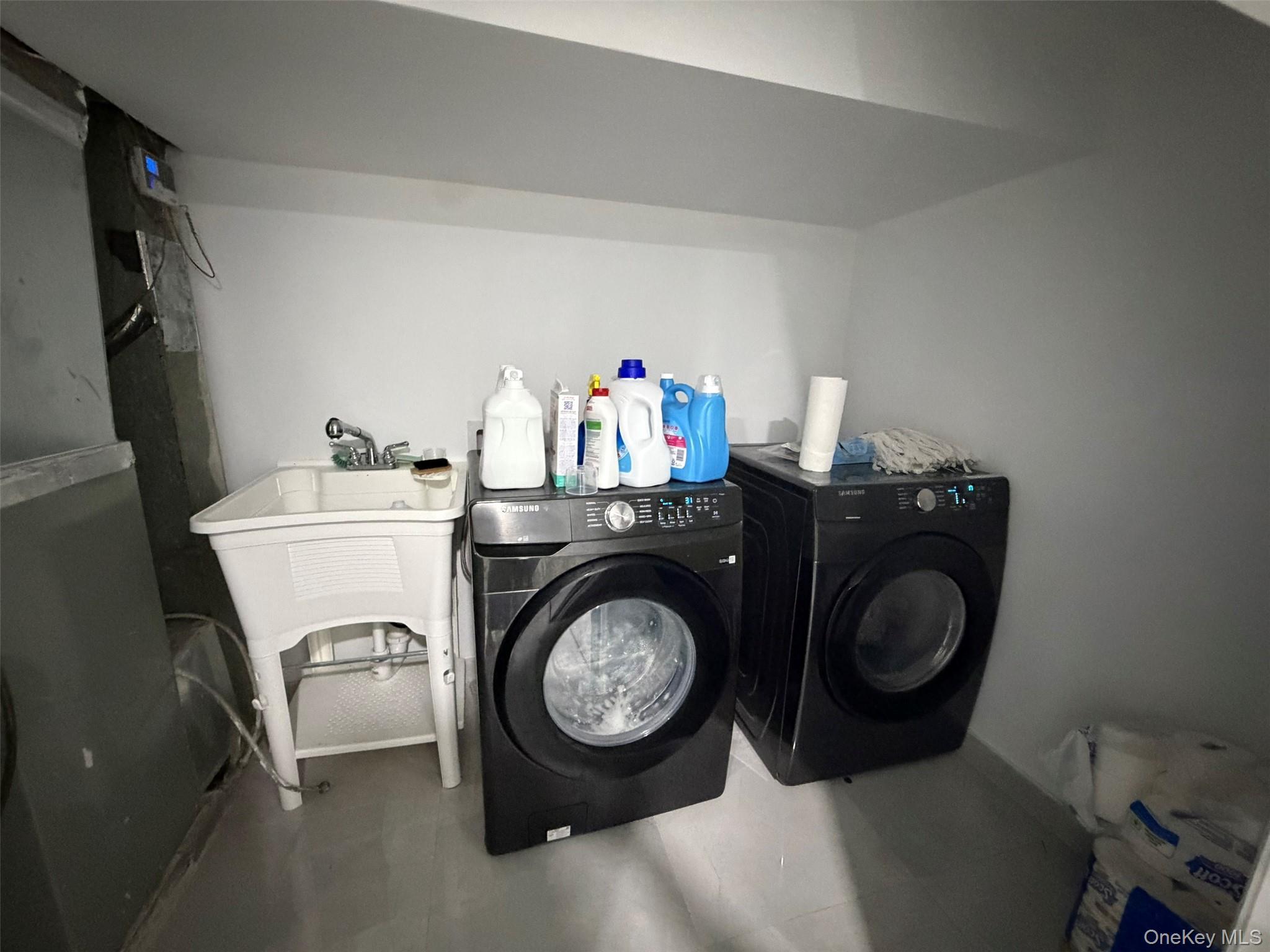 Single Family 46th Avenue  Queens, NY 11361, MLS-1035905-12