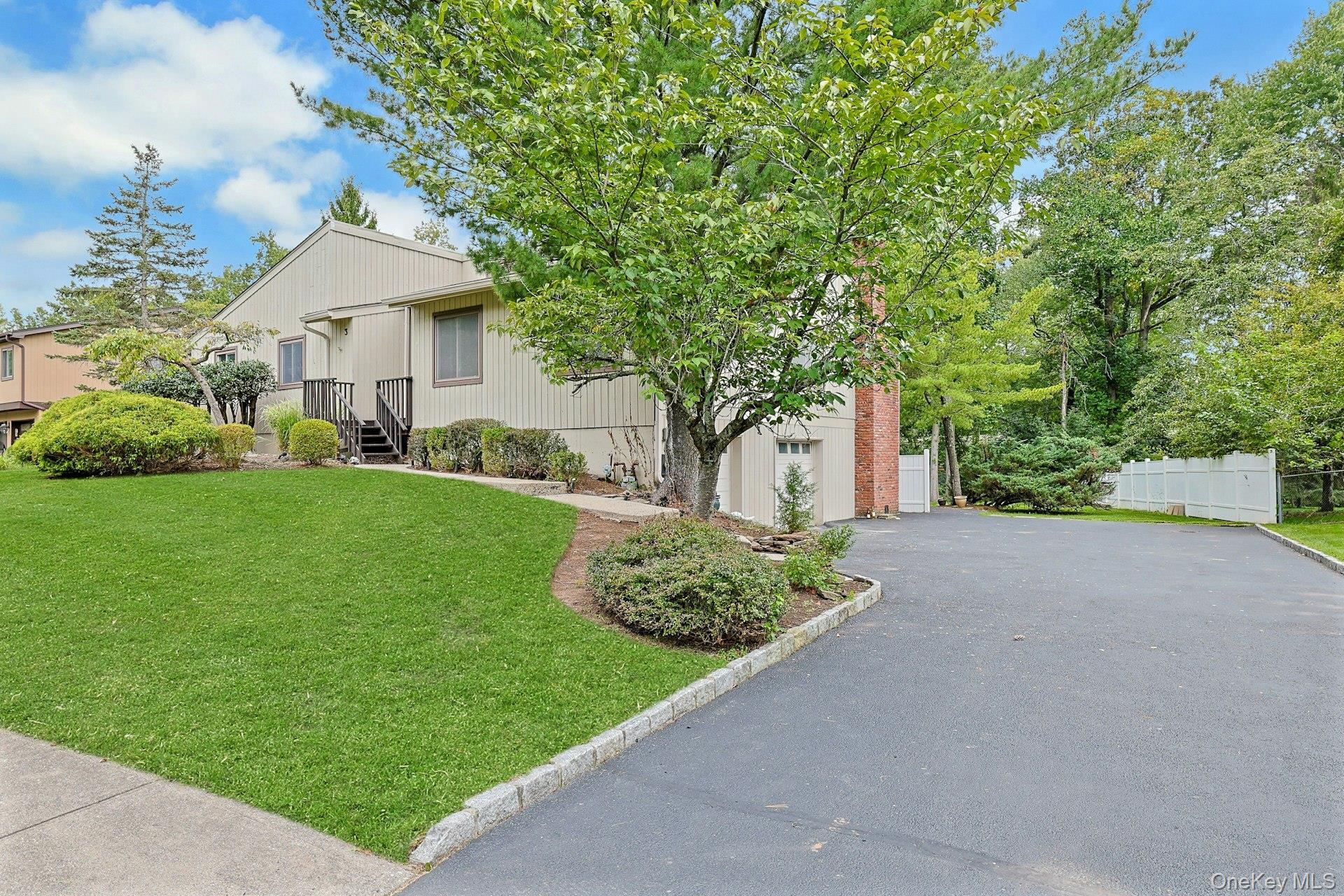Single Family Sasson Terrace Rockland County, NY 10989, MLS-1035913-11