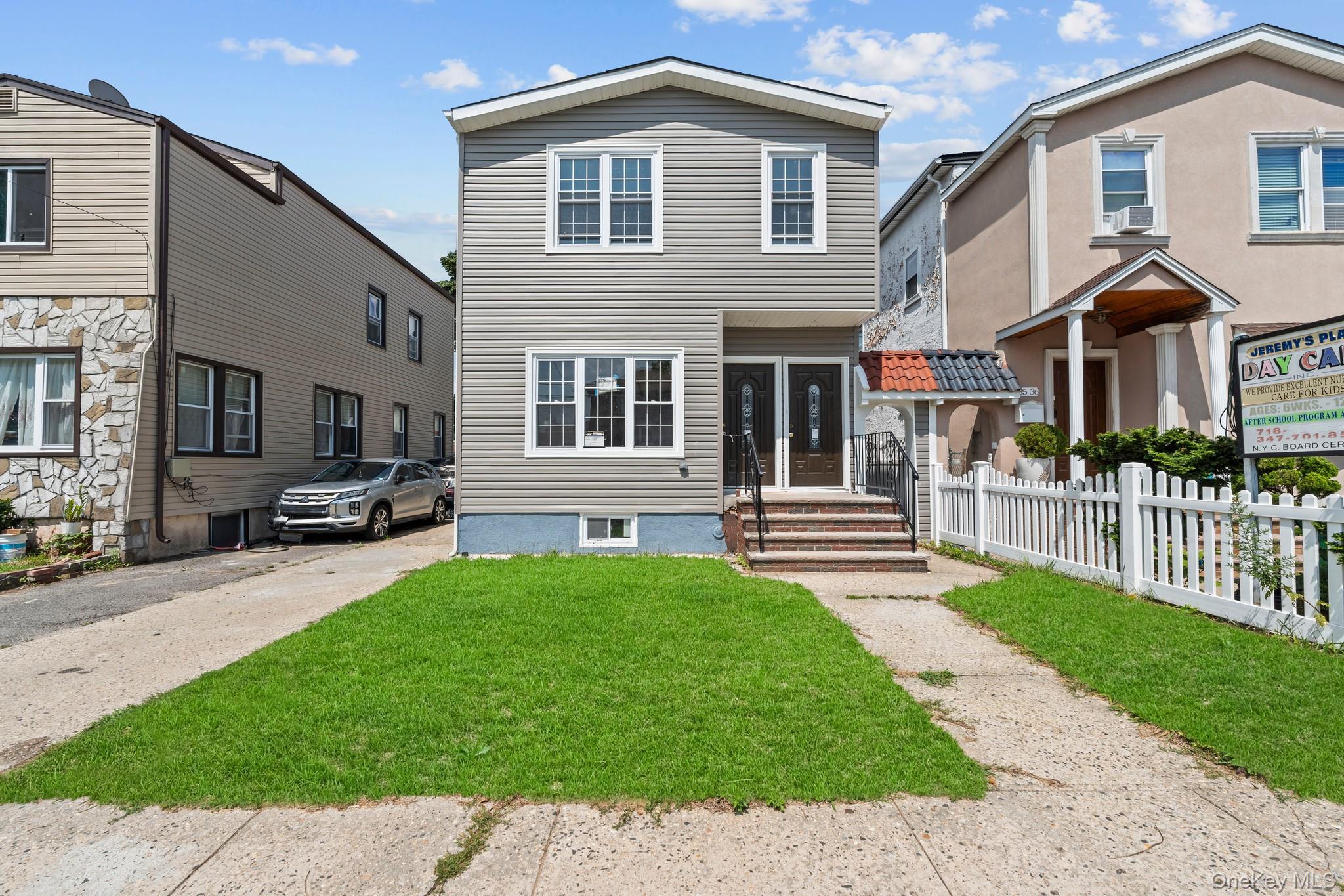 Single Family 231st Street  Queens, NY 11413, MLS-1035922-11