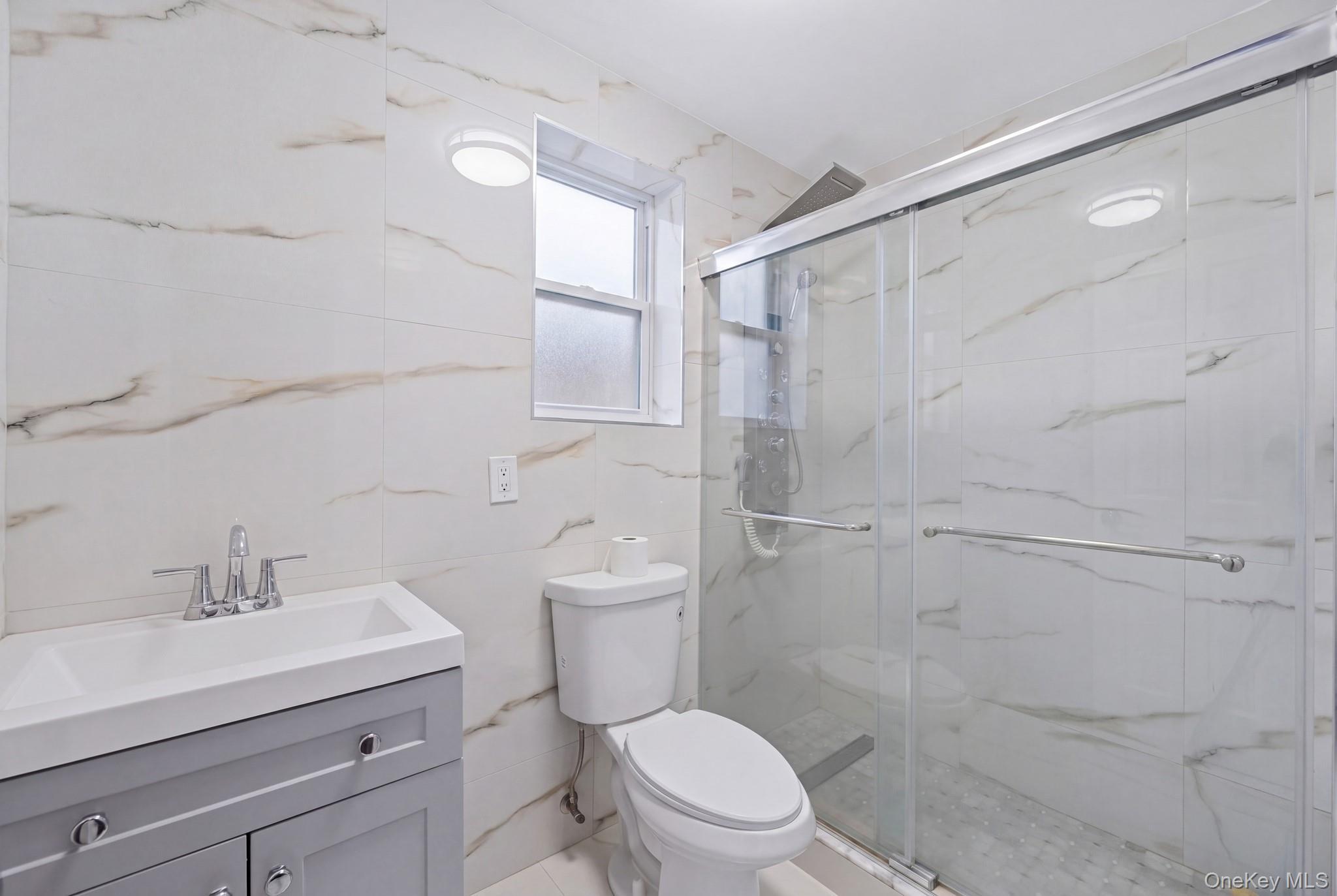 Single Family 231st Street Queens, NY 11413, MLS-1035922-4
