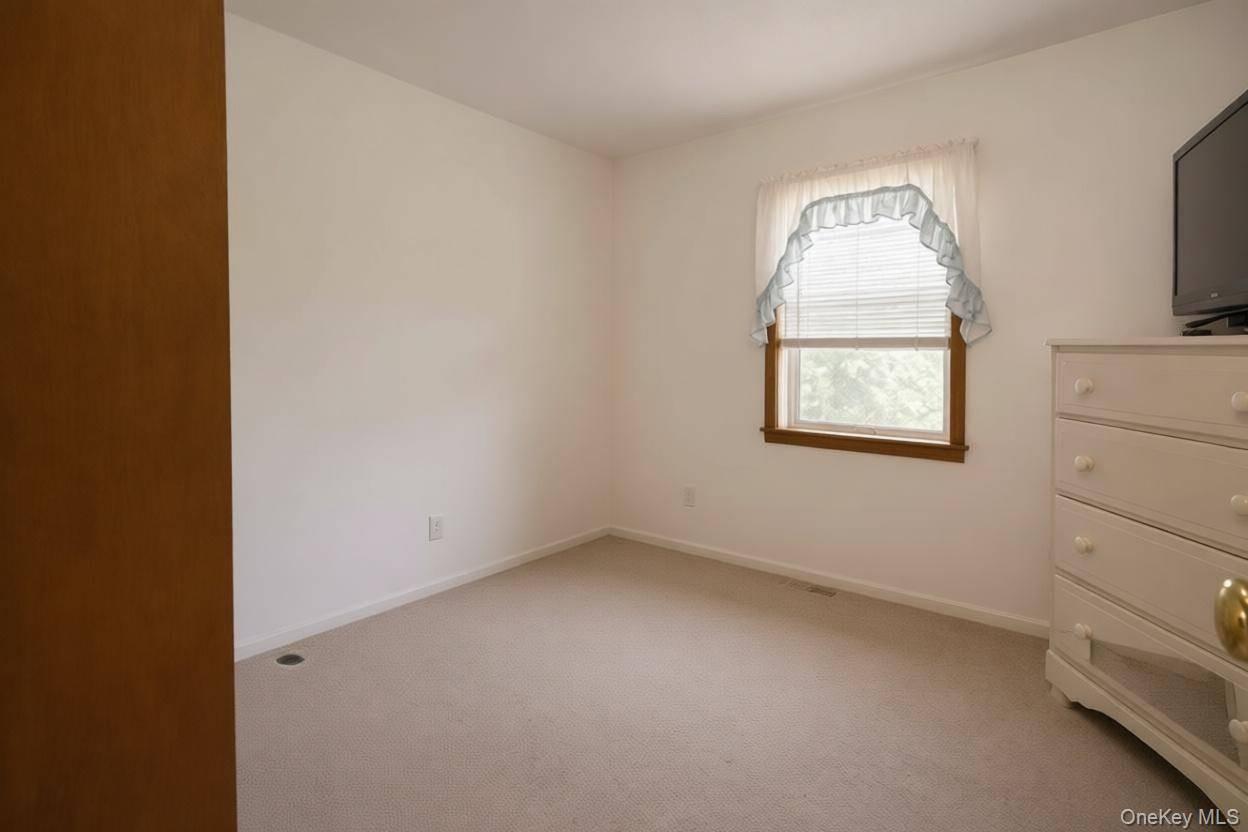 Single Family Wallkill Avenue  Orange County, NY 12589, MLS-1035923-33