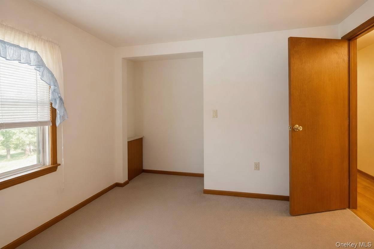Single Family Wallkill Avenue  Orange County, NY 12589, MLS-1035923-34