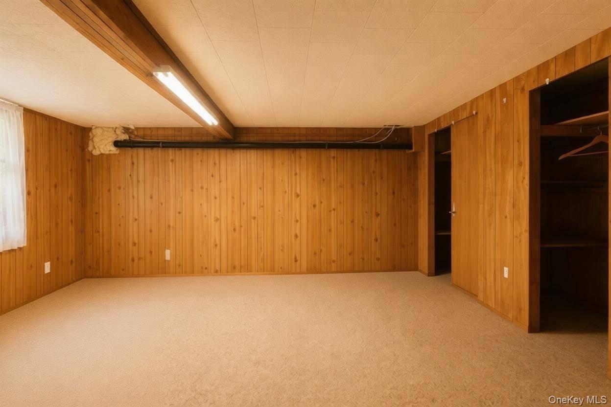 Single Family Wallkill Avenue  Orange County, NY 12589, MLS-1035923-37