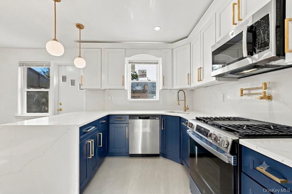 Single Family 79th Street Queens, NY 11379, MLS-1035924-20